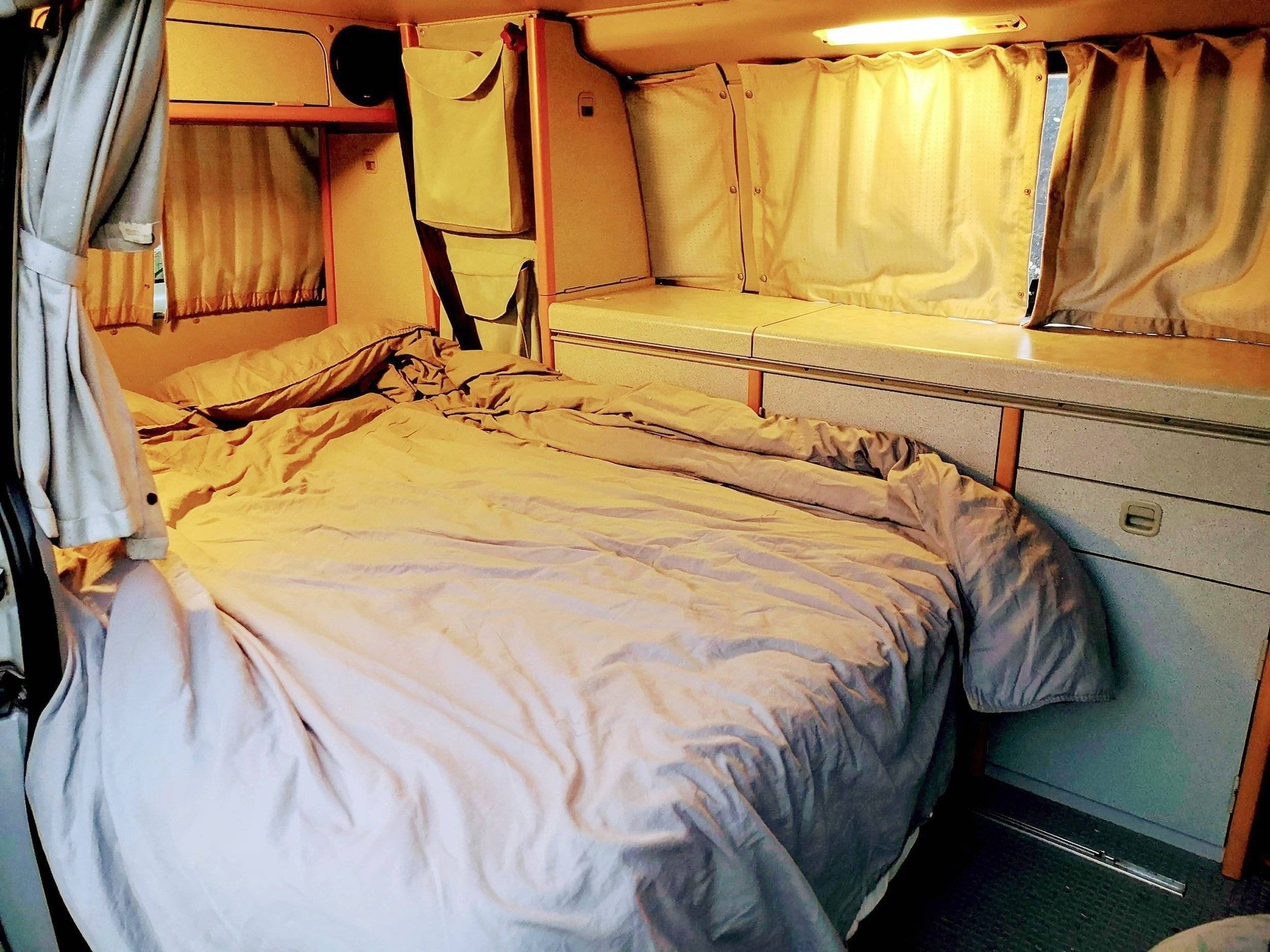 Berth Volkwagen 2.5 TDI - Yescapa
