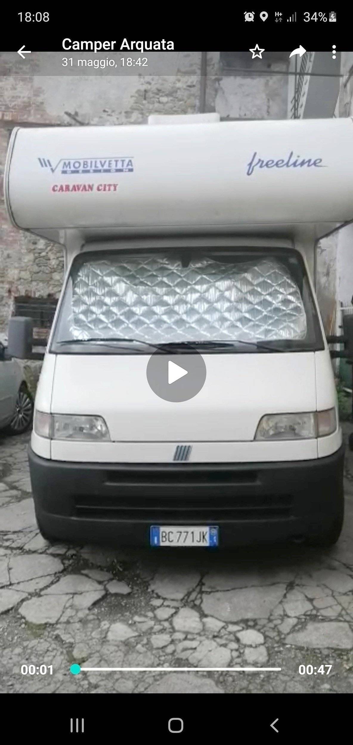 Front view from 3/4 Fiat - Yescapa