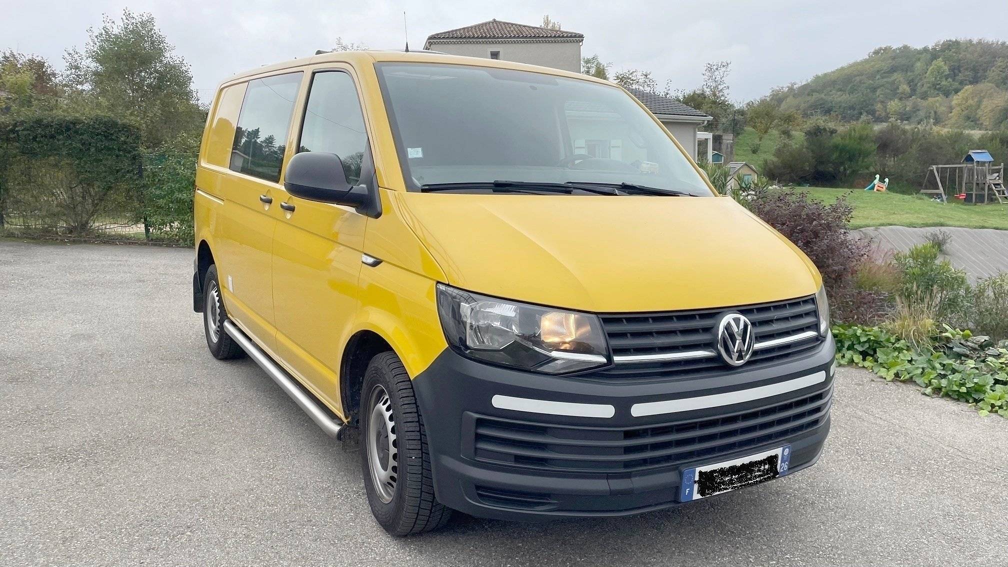 schräge Vorderansicht Volkswagen T6 2,0 l 150 ch - Yescapa
