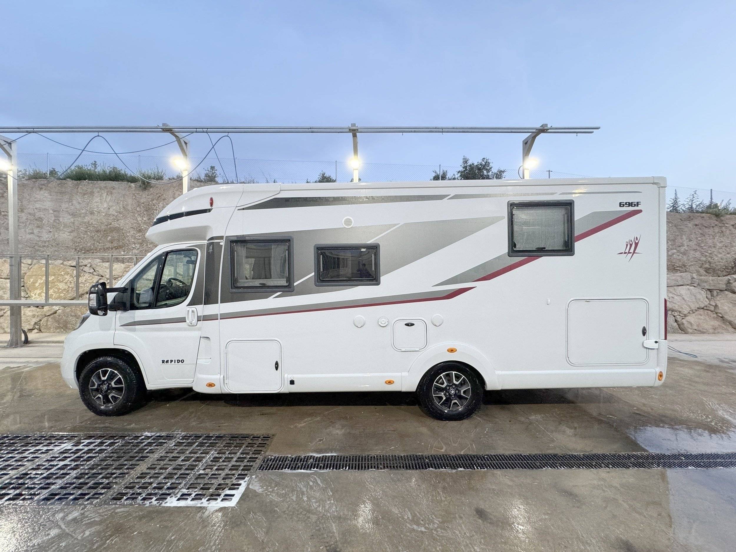 Rapido 696F