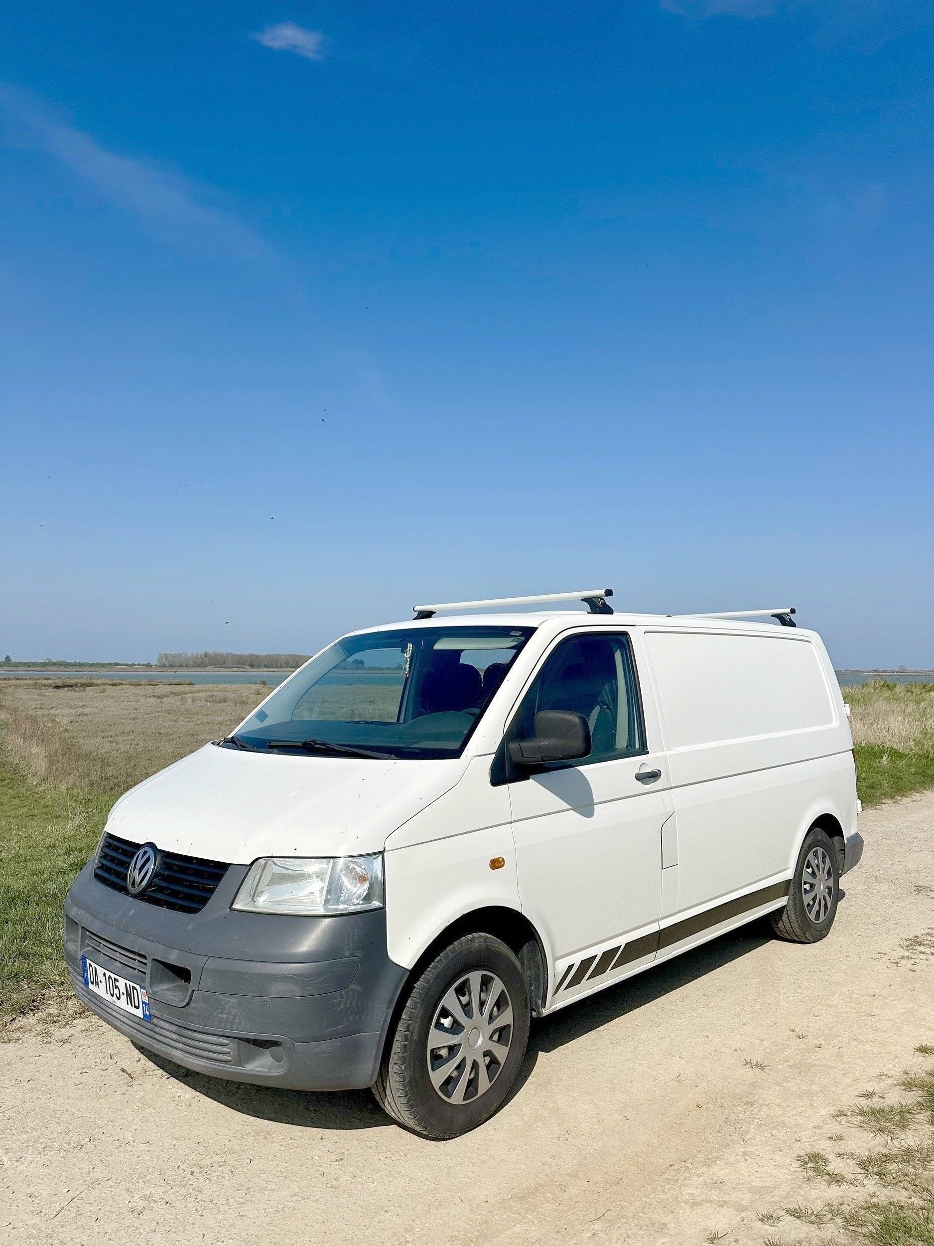 schräge Vorderansicht Volkswagen - Yescapa