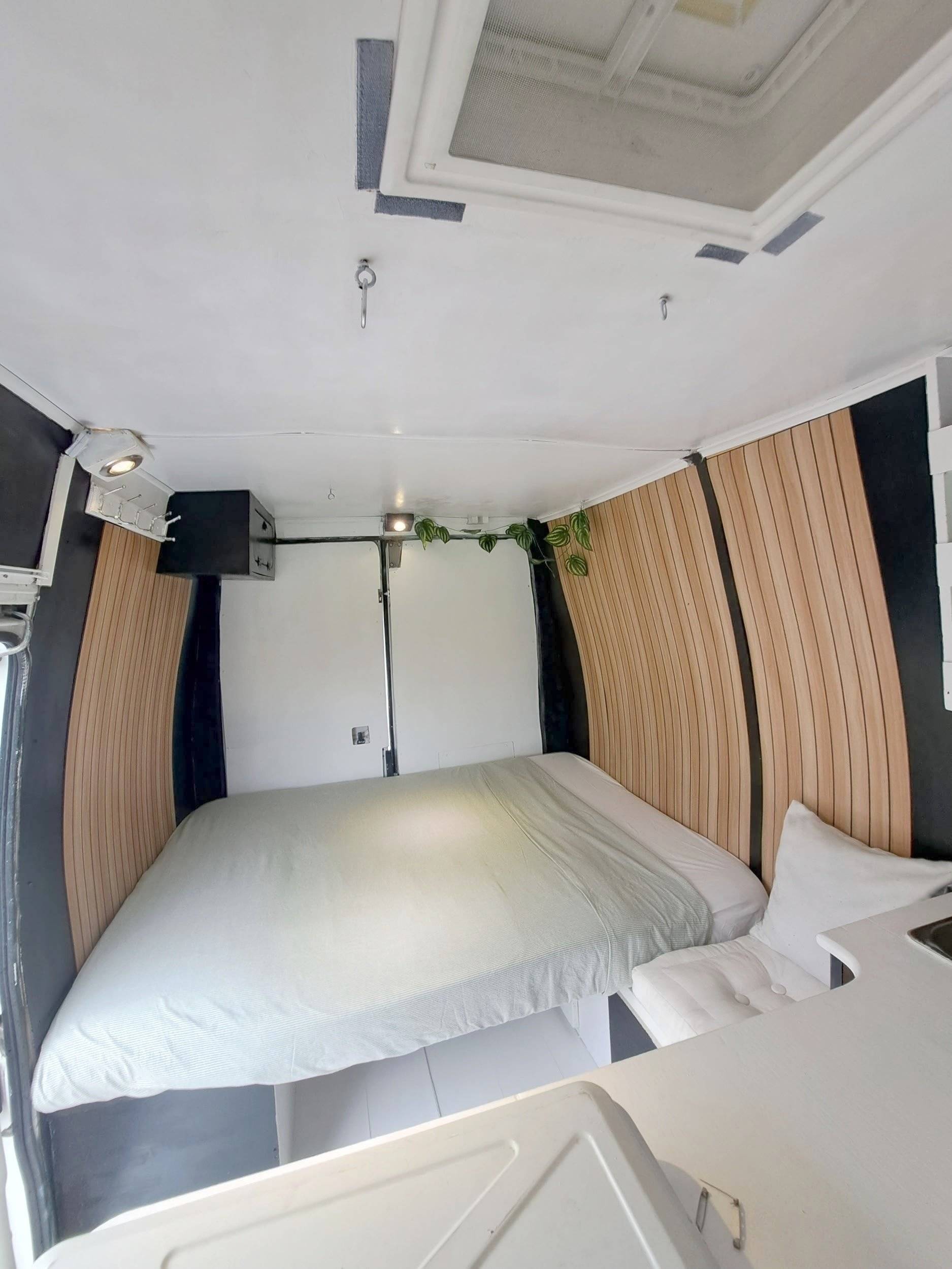 Schlafplätze Peugeot Boxer - Yescapa