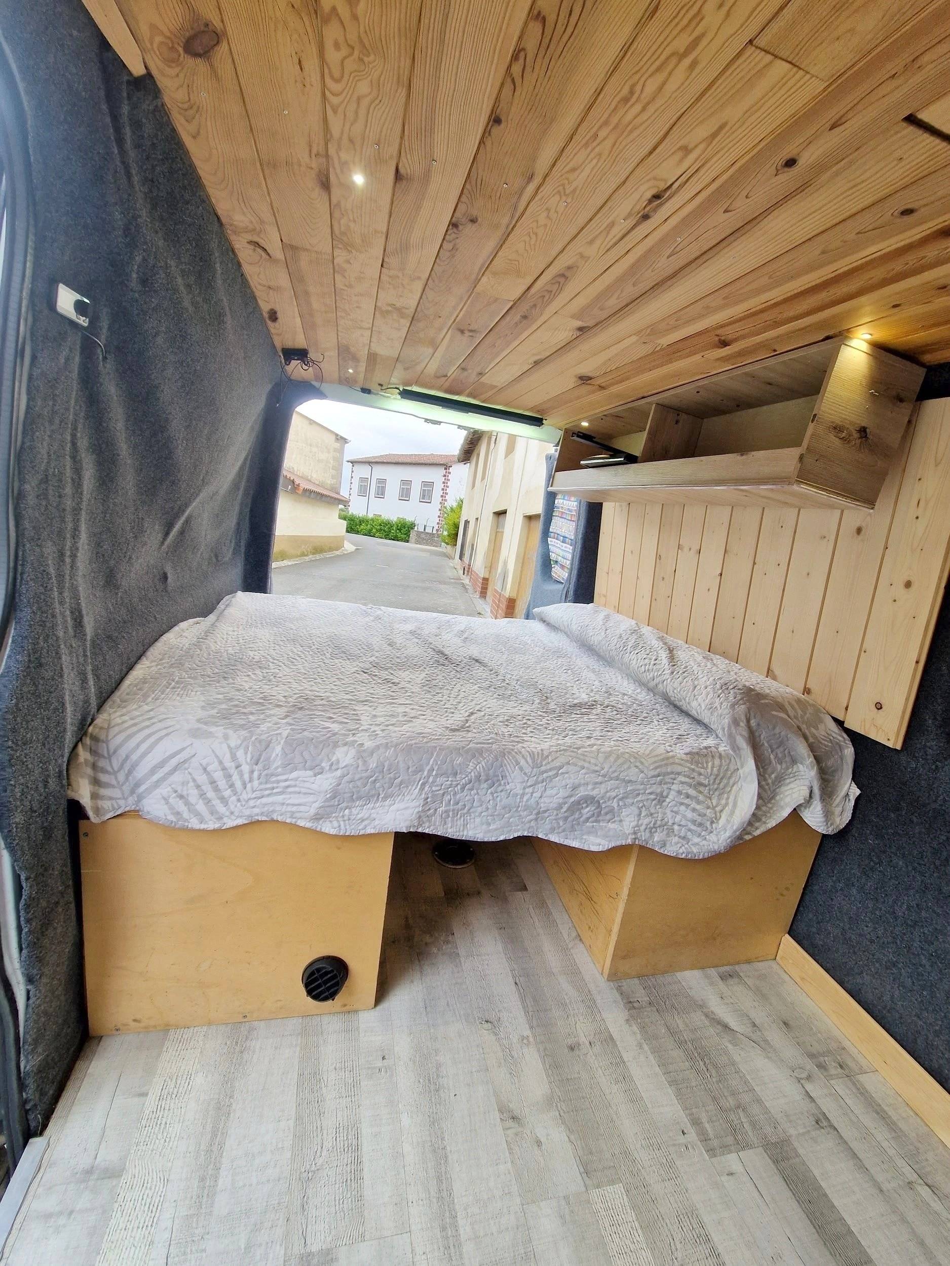 Dormidas Mercedes Sprinter CDI 311 - Yescapa