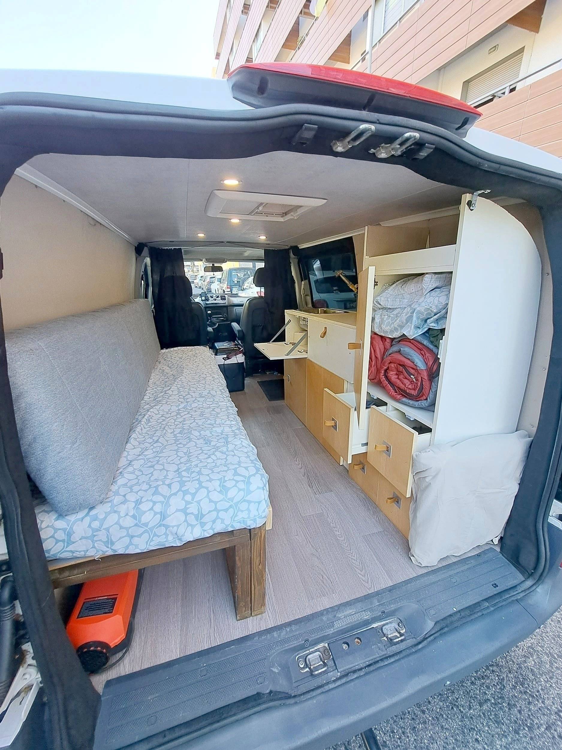 Coin repas Mercedes Mercedes vito - Yescapa