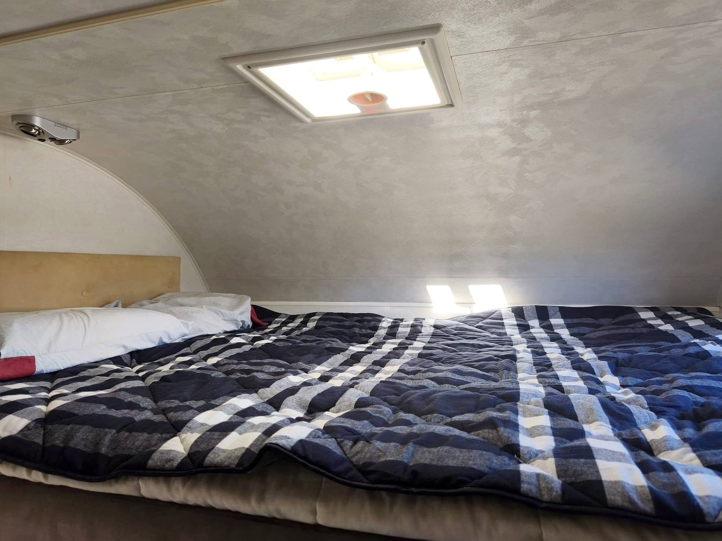 Berth Fiat Ducato 2,2 l Multijet 100 ch. - Yescapa