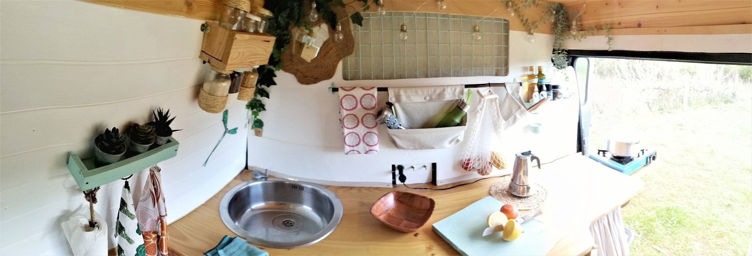 Ford Transit 100L Van (TSE-3) 