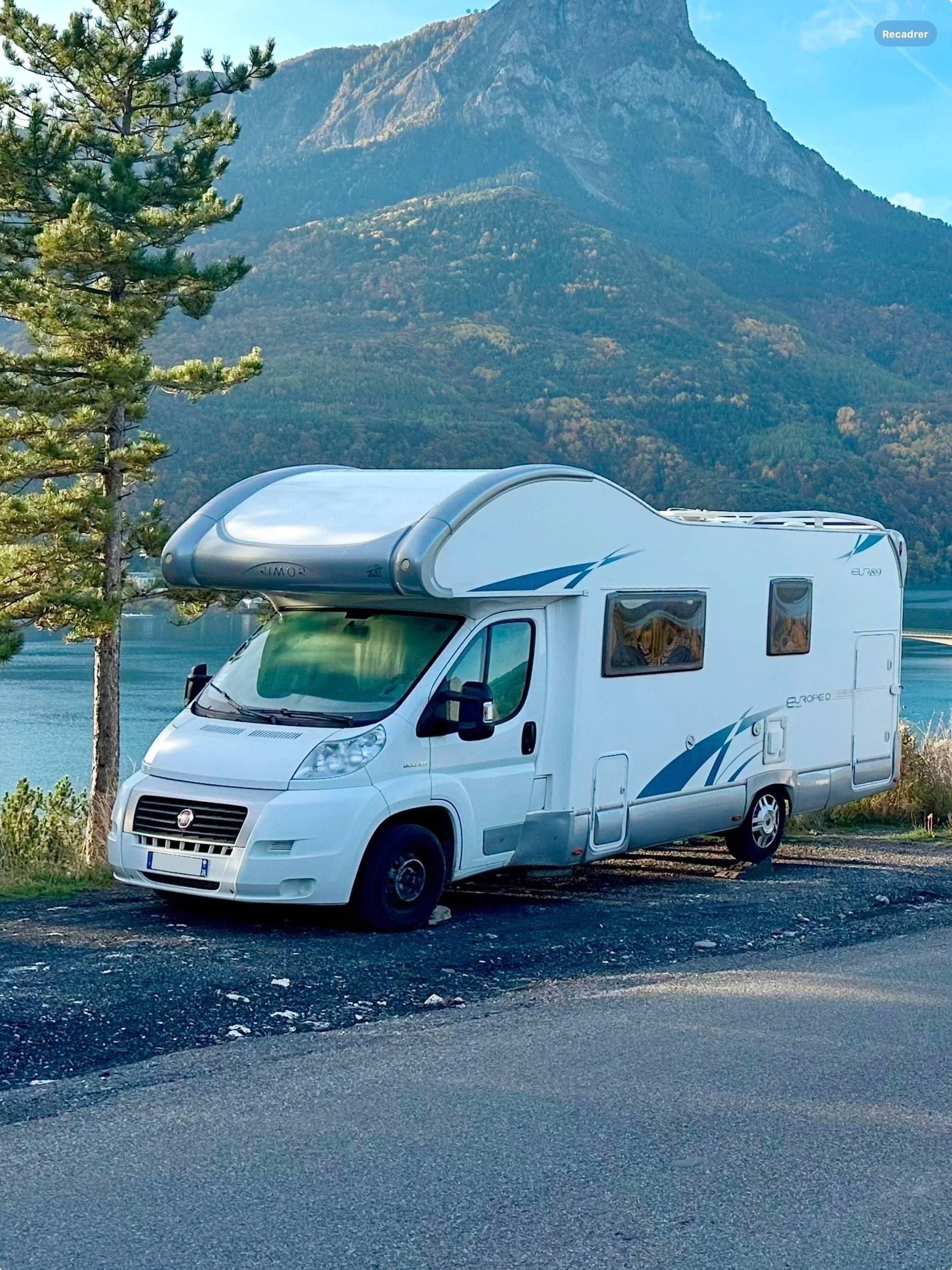 Front view from 3/4 Fiat 2,3 l 130 ch - Yescapa