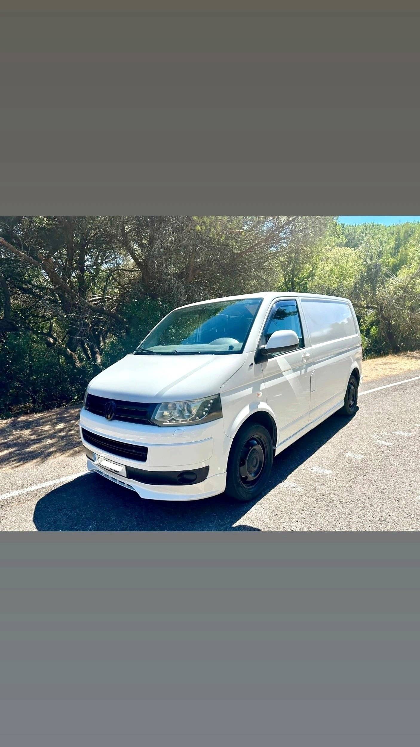 Voorkant 3/4 Volkswagen T5 2 l 102 ch - Yescapa