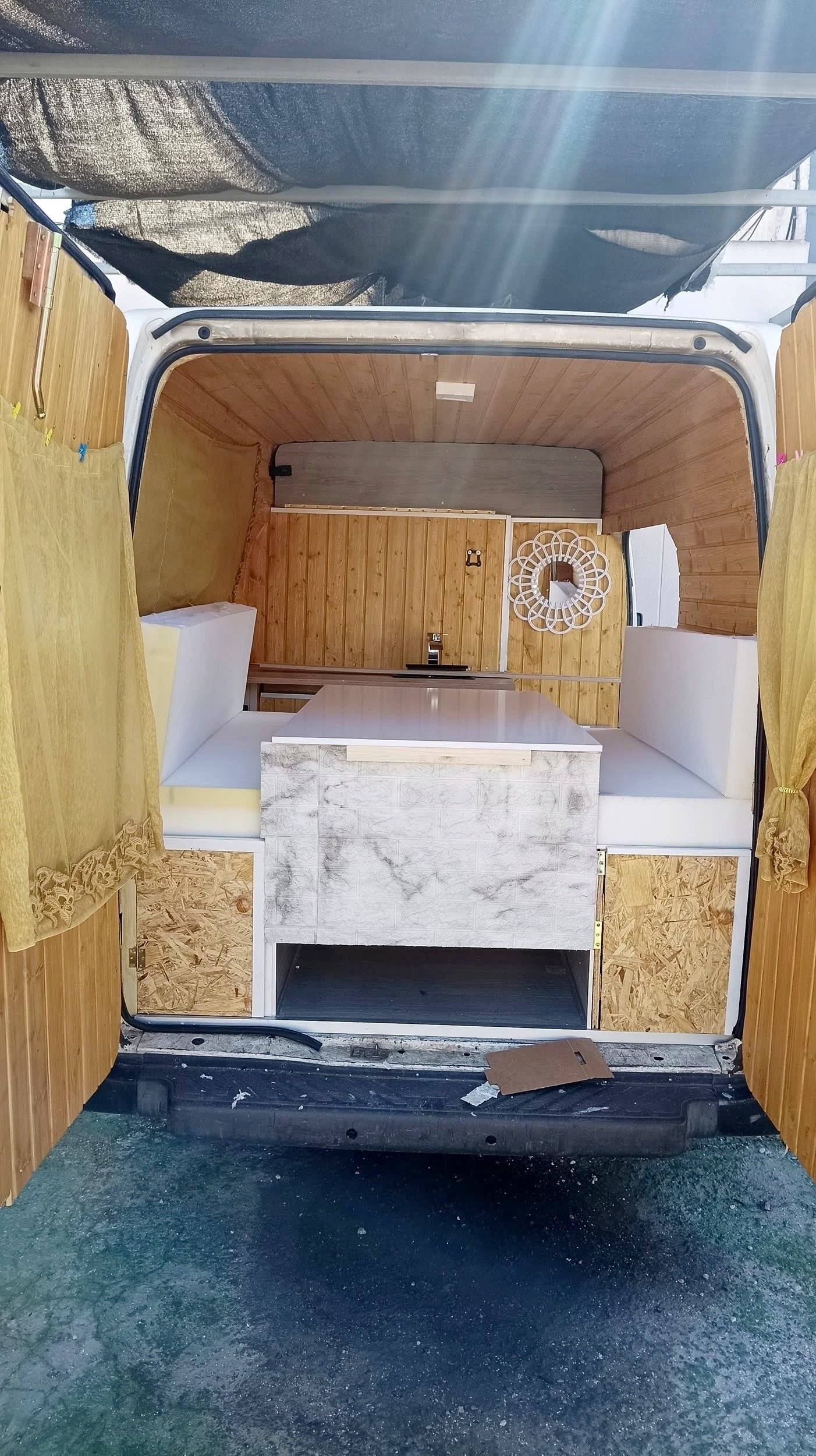 Eethoek Ford FORD TRANSIT - Yescapa