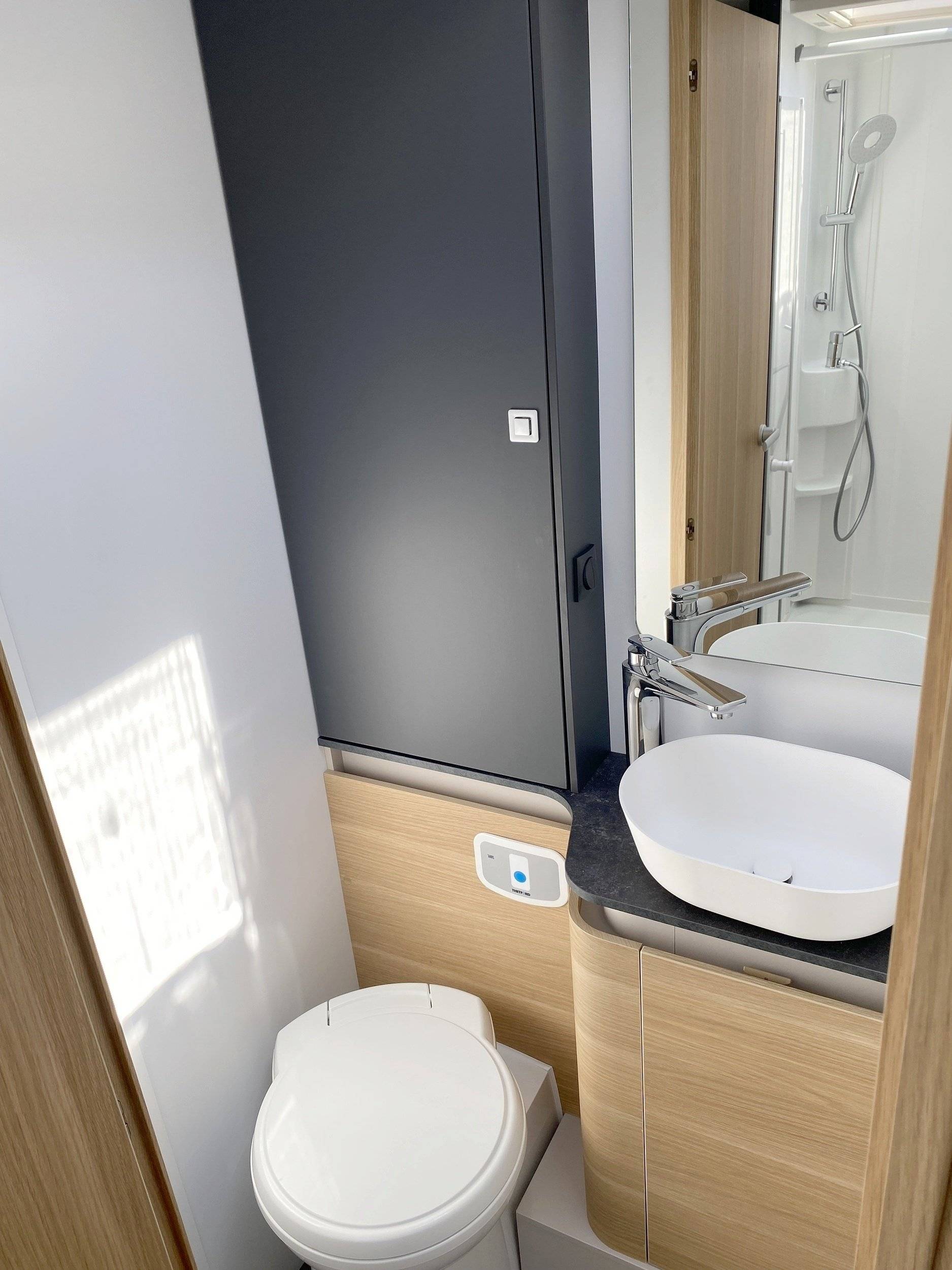 Adria Adria Matrix Axess 670 SL