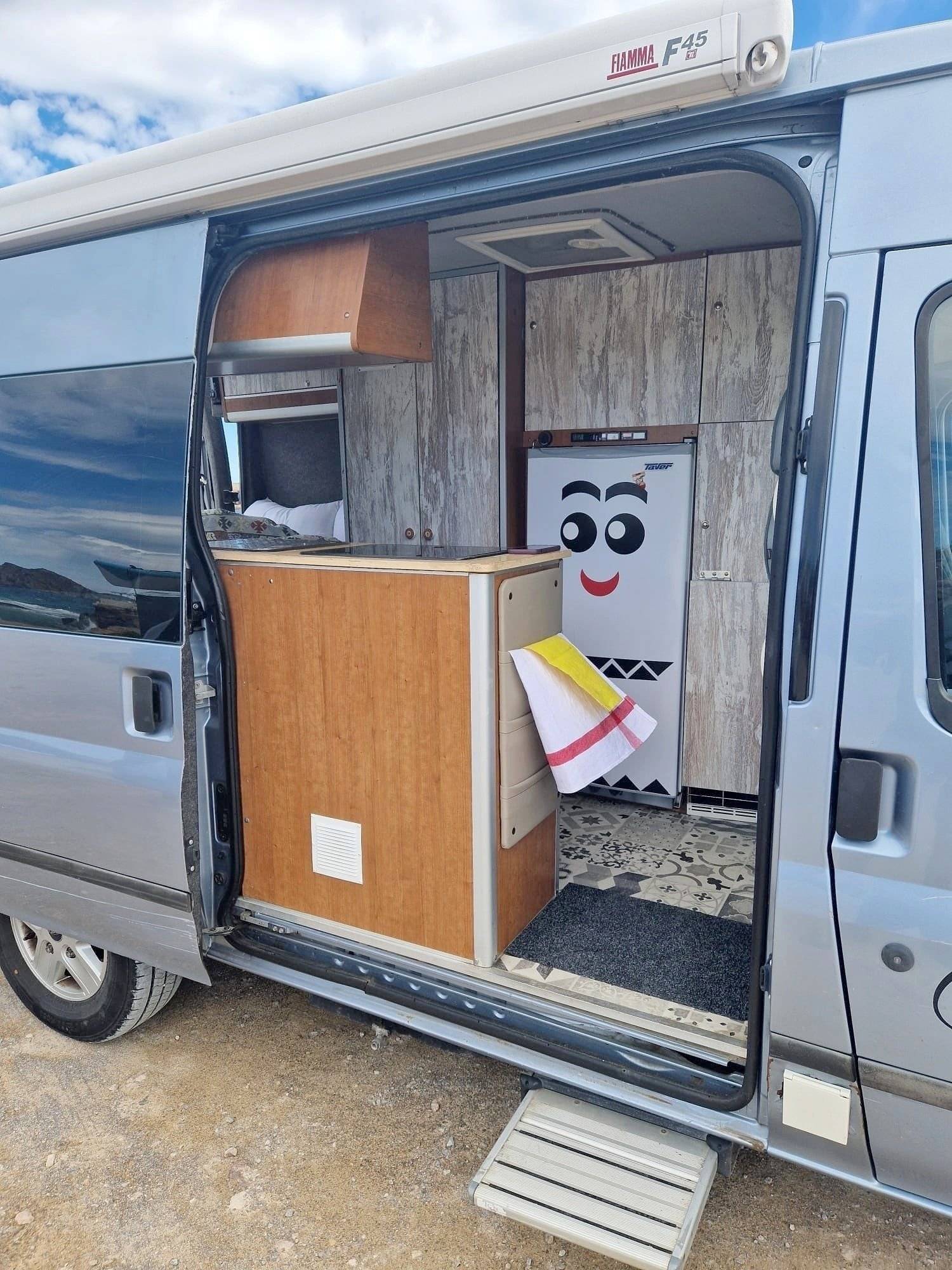 Cuina Ford TRANSIT TD/300M - Yescapa