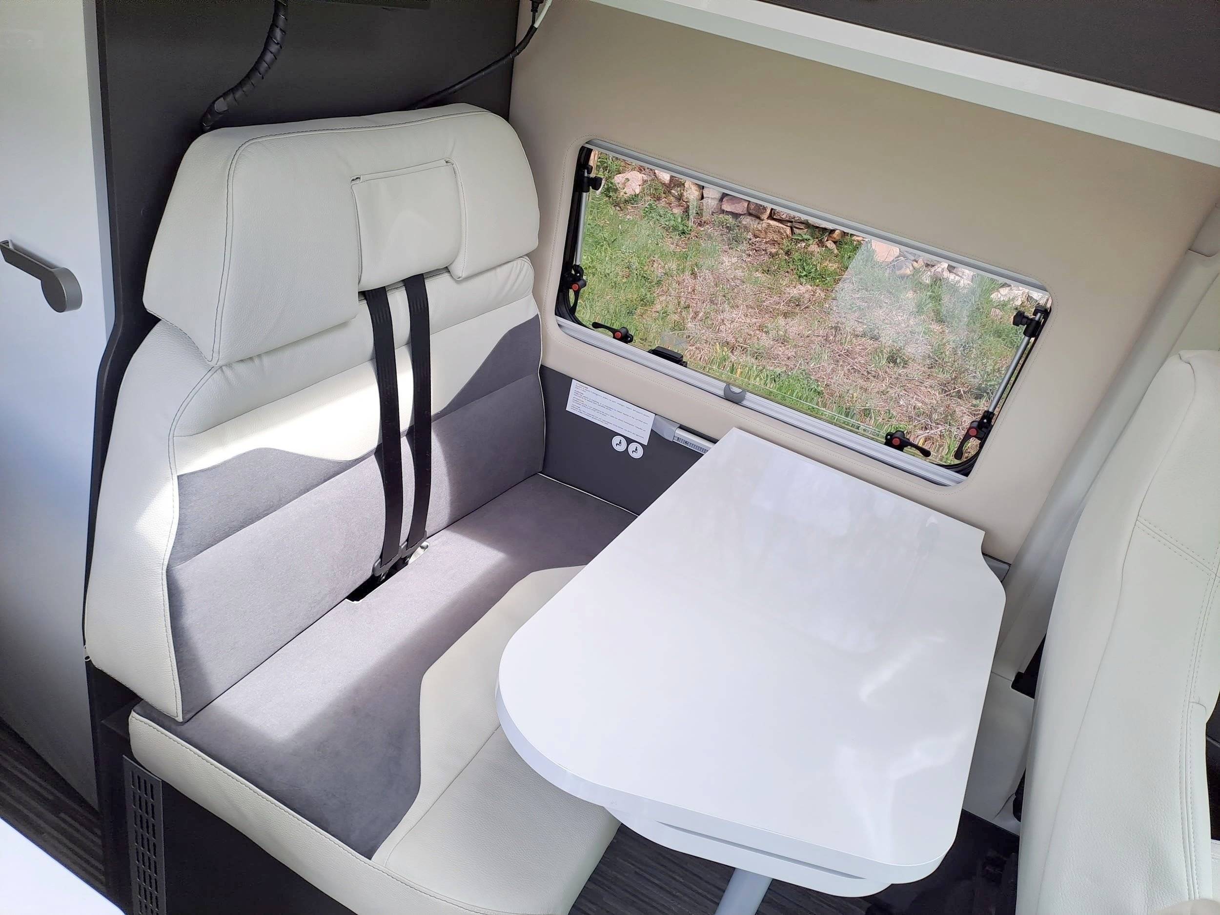 Mclouis Menfys VAN S-Line 3 Maxi