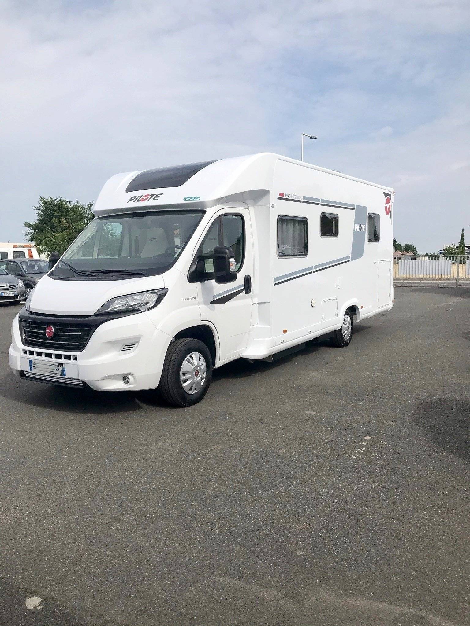 Pilote P746 ESSENTIEL