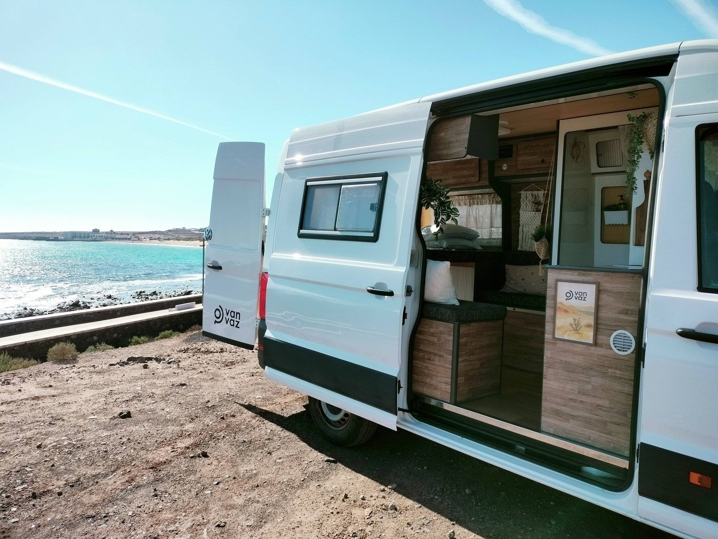 schräge Vorderansicht Volkswagen - Yescapa