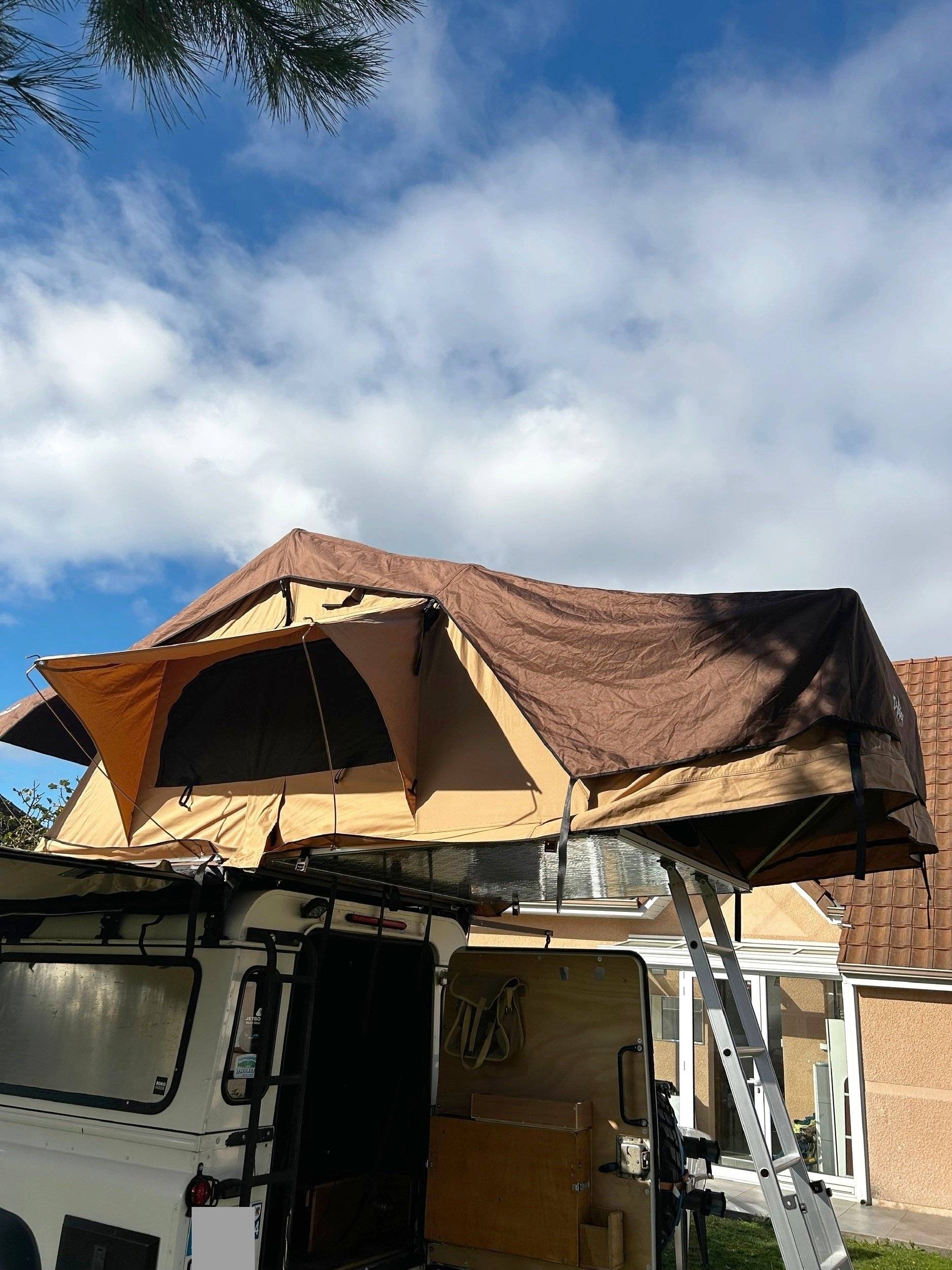 Land Rover Defender 110