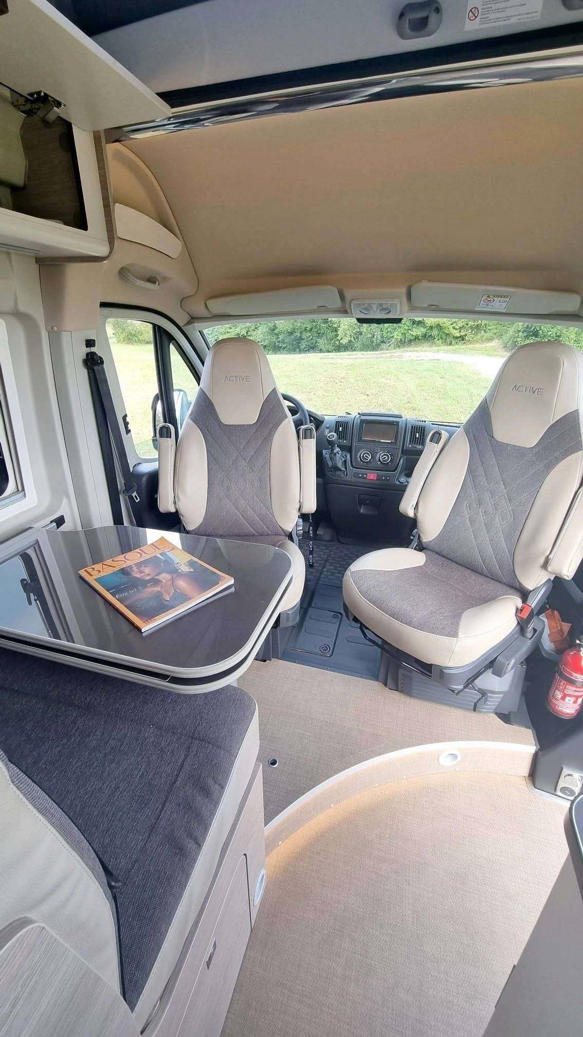 Menjador Citroën 2.2L 140CV - Yescapa