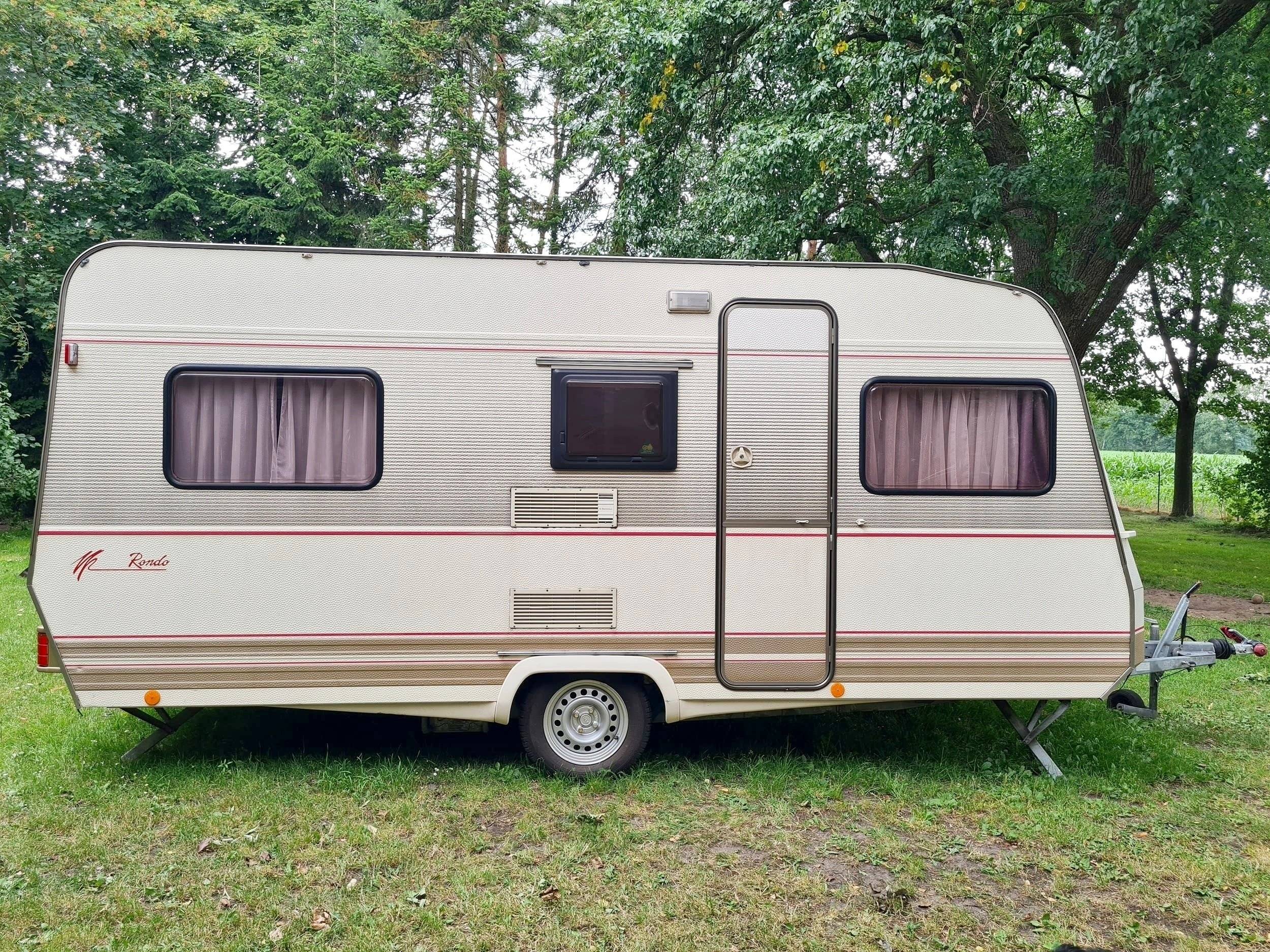 Vue avant de 3/4 Volkswagen 2,0 l 140 ch - Yescapa