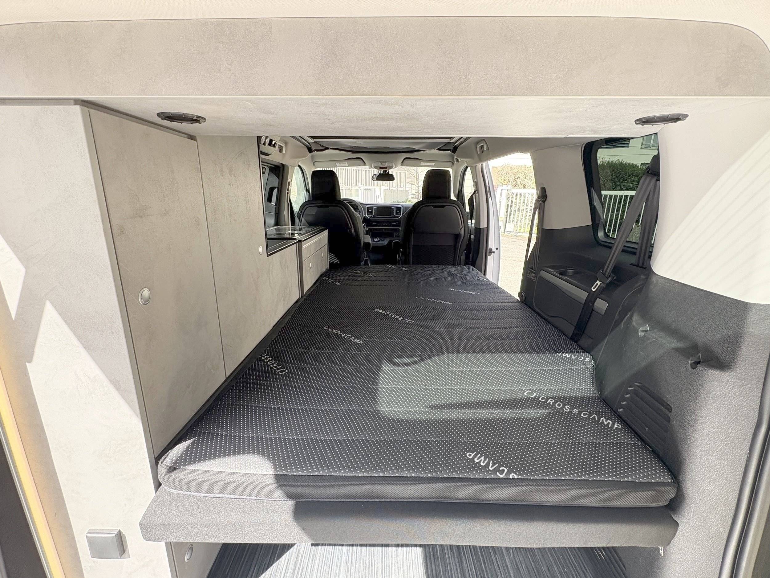 Berth Opel Zafira - Yescapa