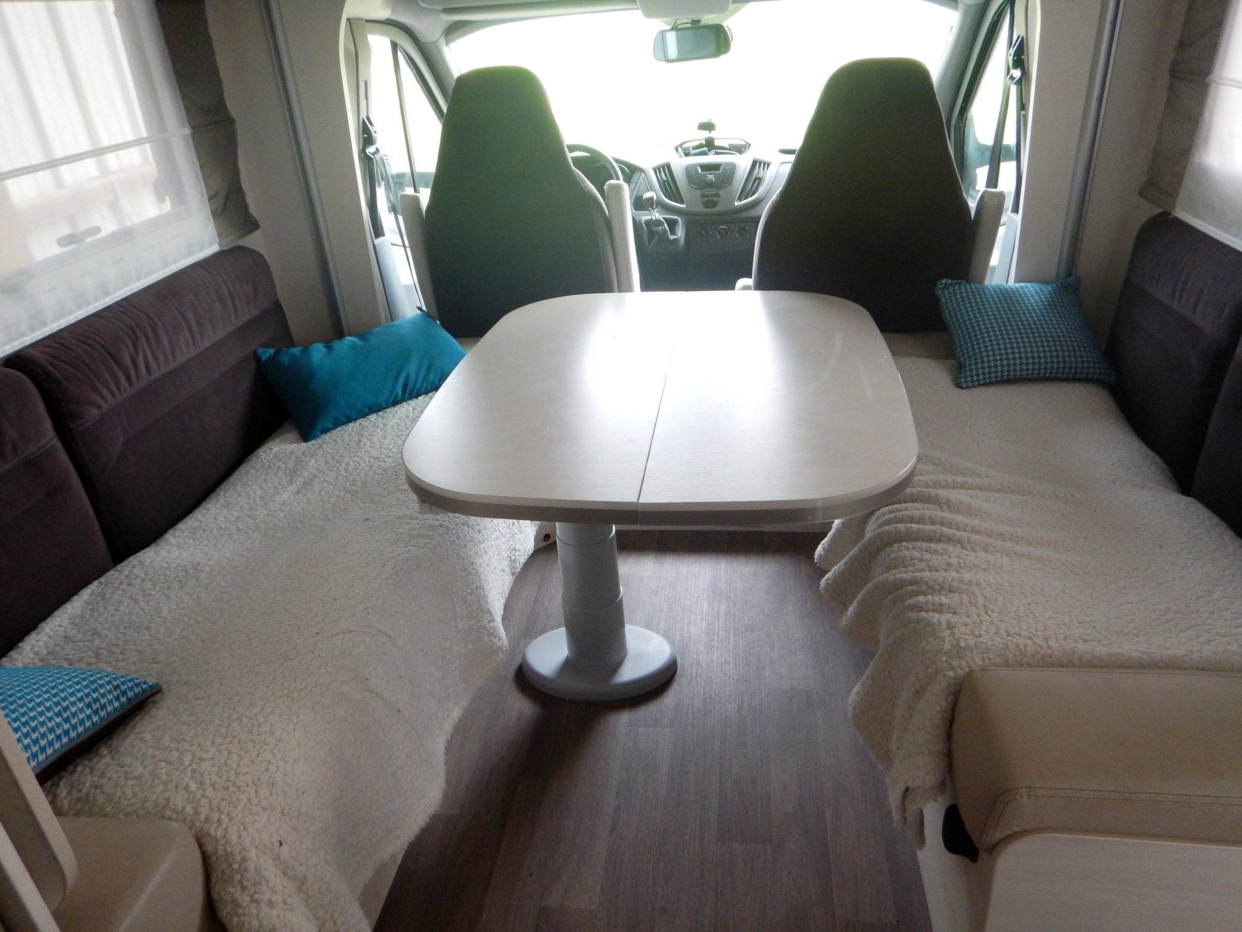 Comedor Ford Transit 2,0 l 170 ch - Yescapa