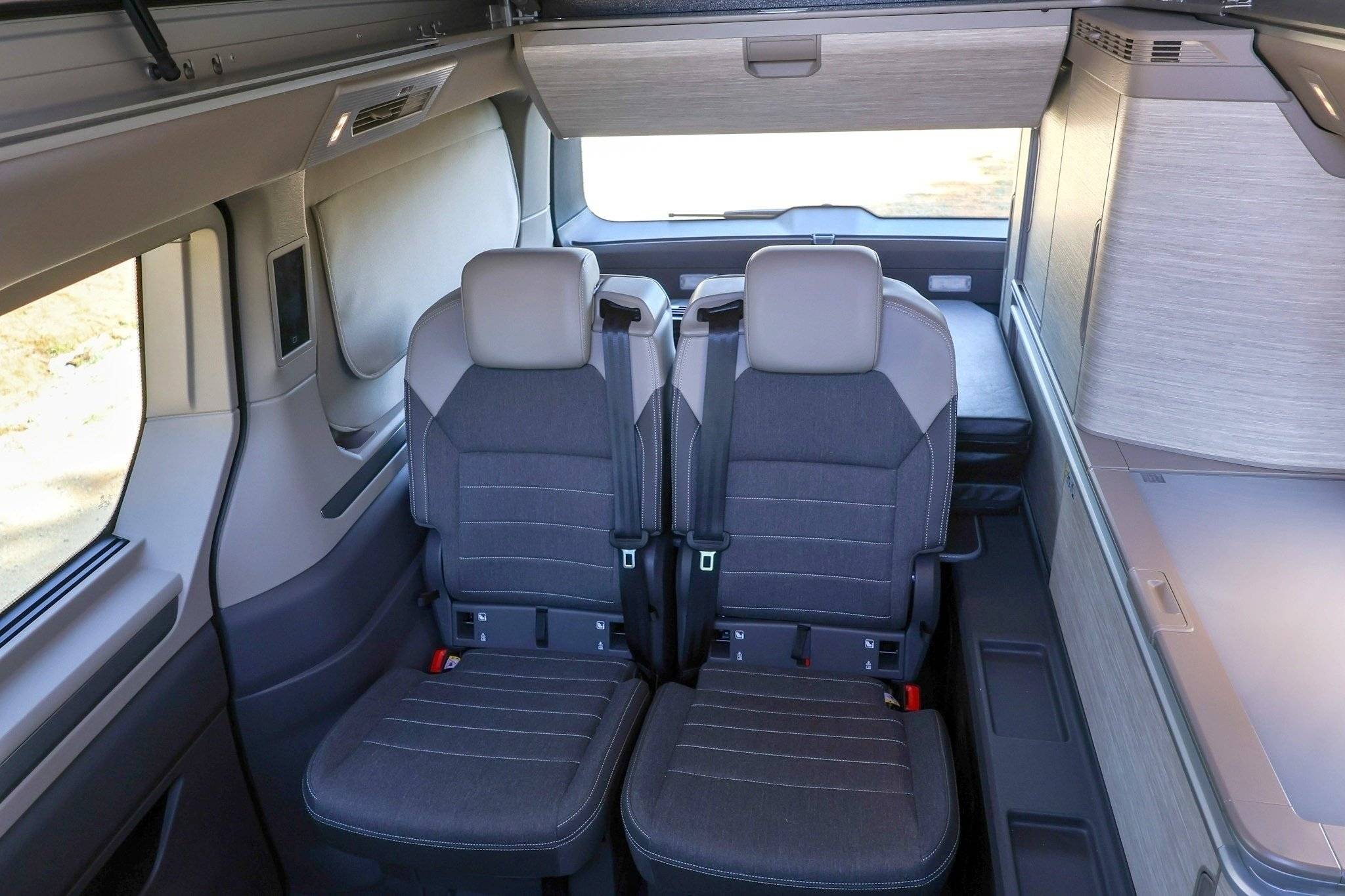 Coin repas Volkswagen California T7 - Yescapa