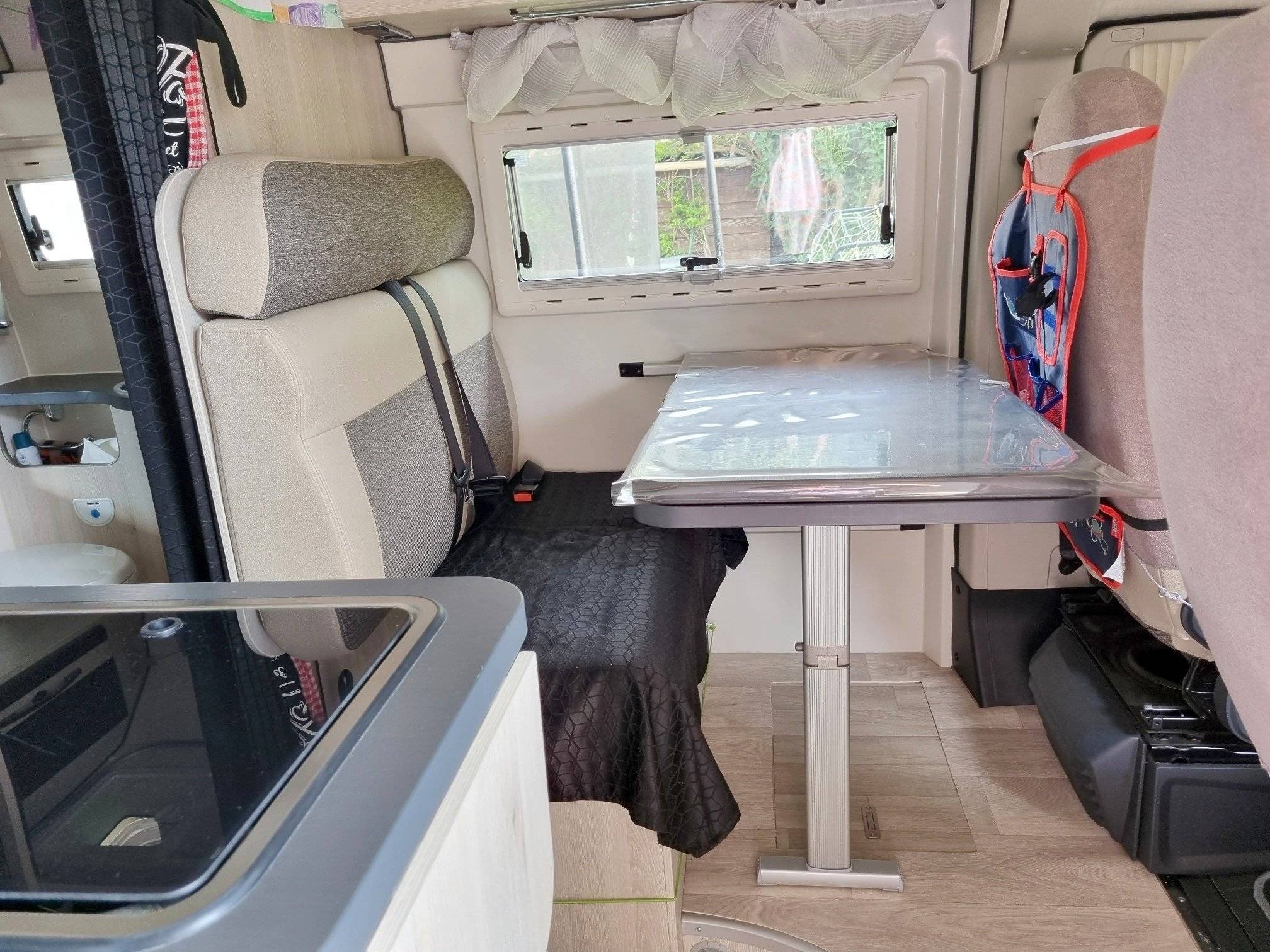 Font Vendôme Leader Van Duo