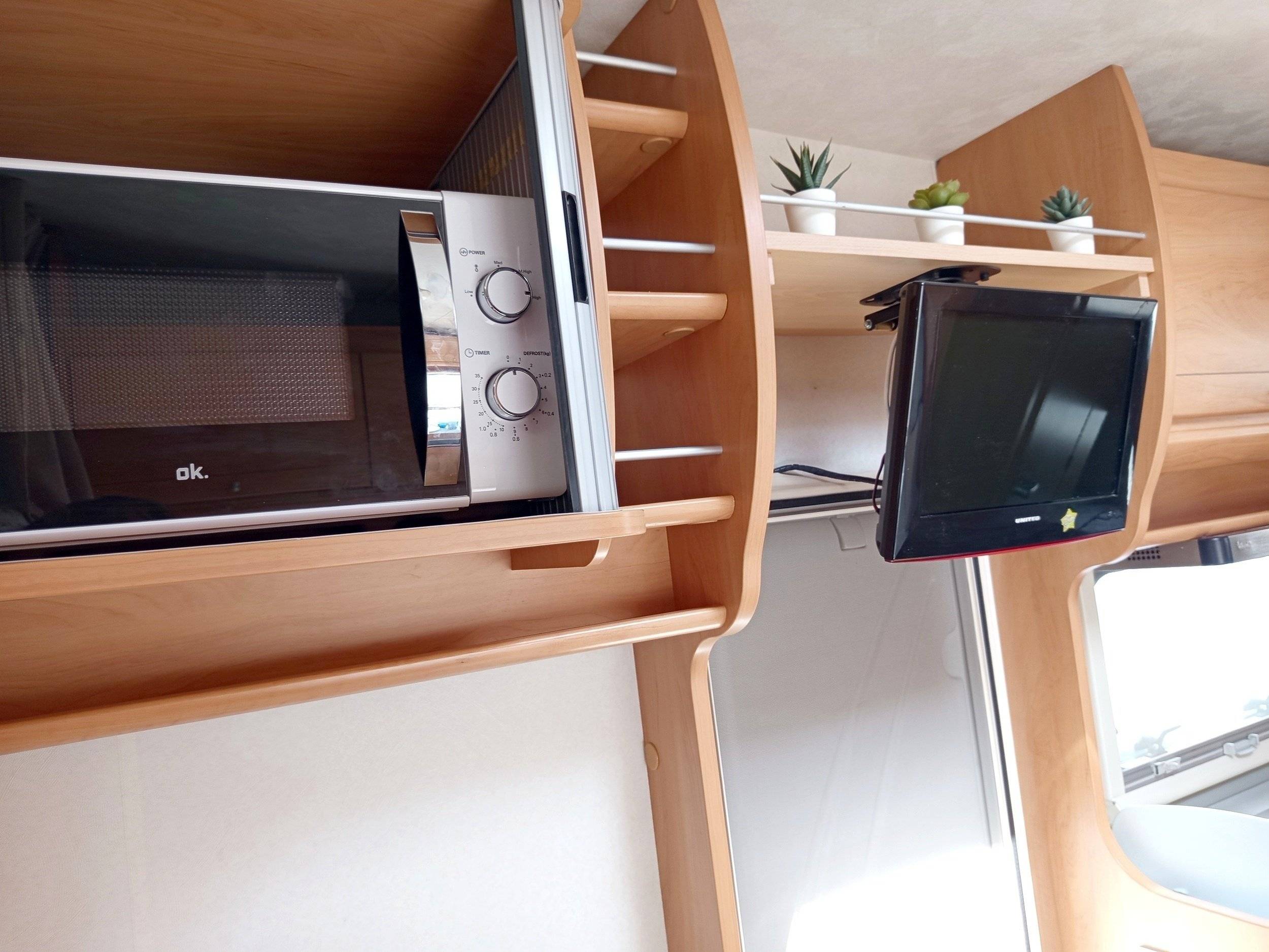 Elnagh Baron 37