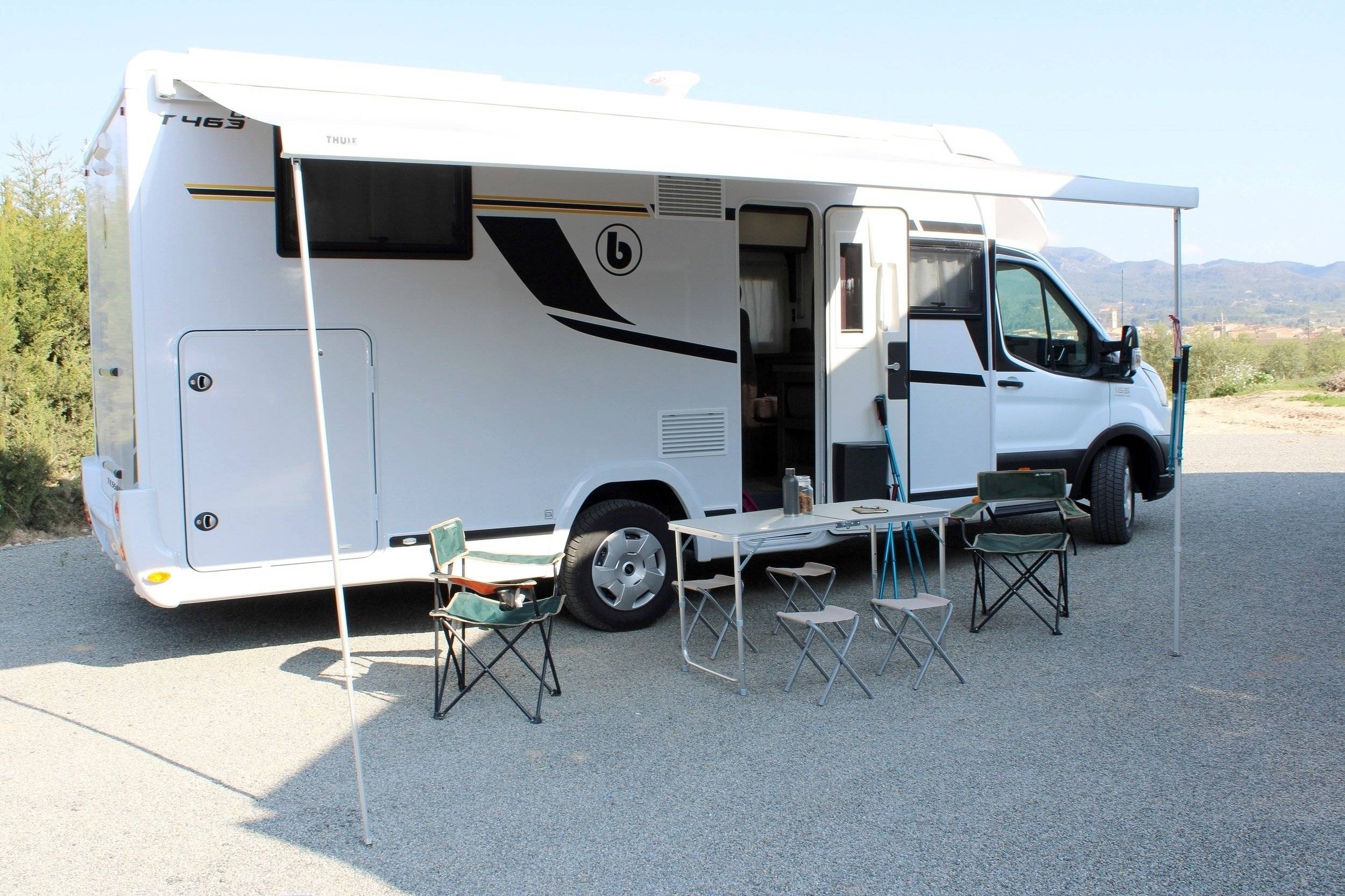 Schlafplätze Ford Transit 165cv. - Yescapa