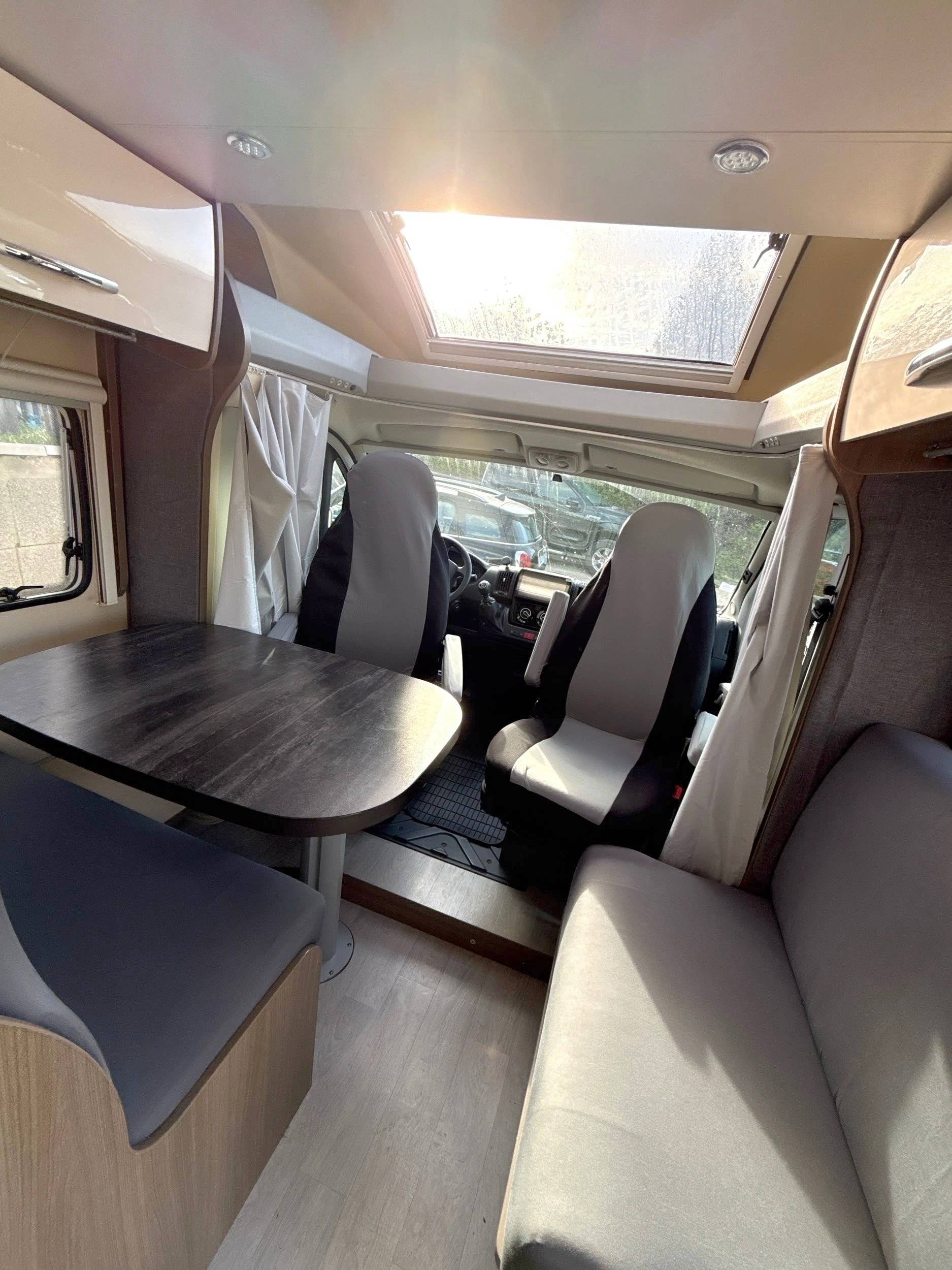 Comedor Fiat challenger - Yescapa