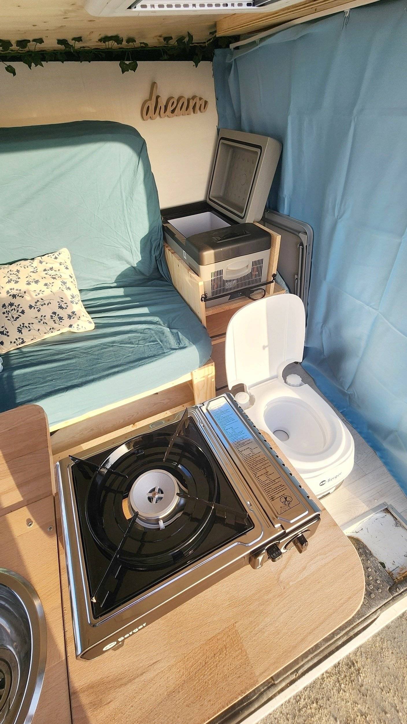 Dormidas Renault RENAULT TRAFIC III Grand Confort - Yescapa