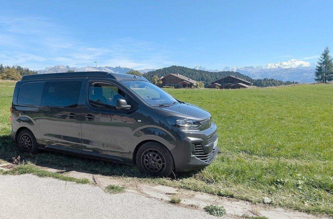 Vue avant de 3/4 Citroën Citroën jumpy - Yescapa