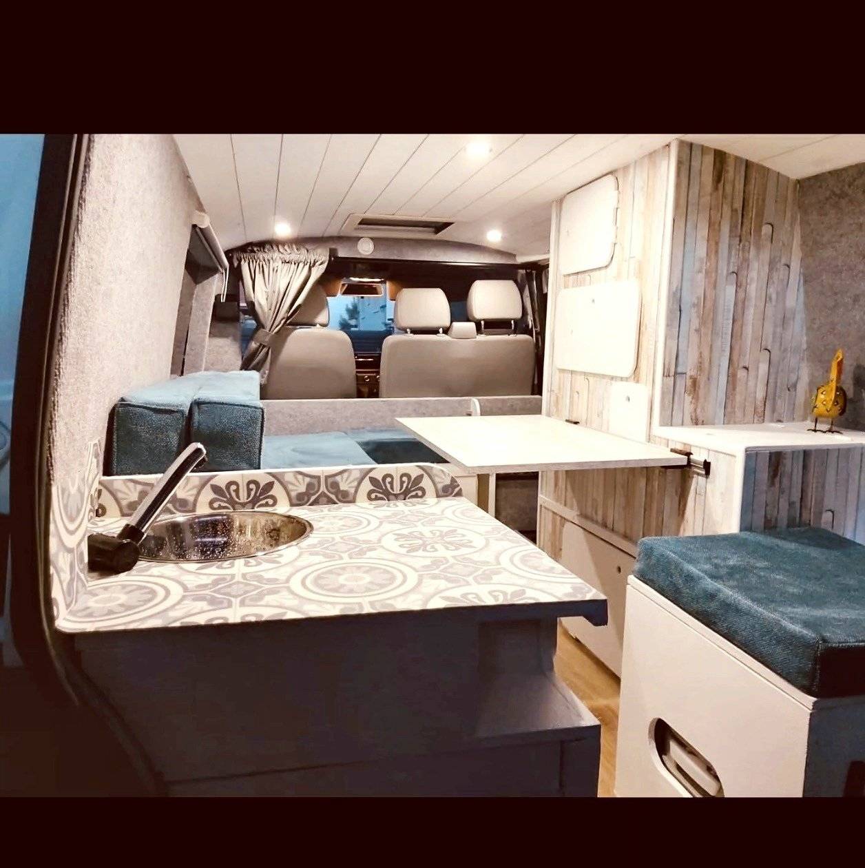 Volkswagen T5 2,0 l 102 ch