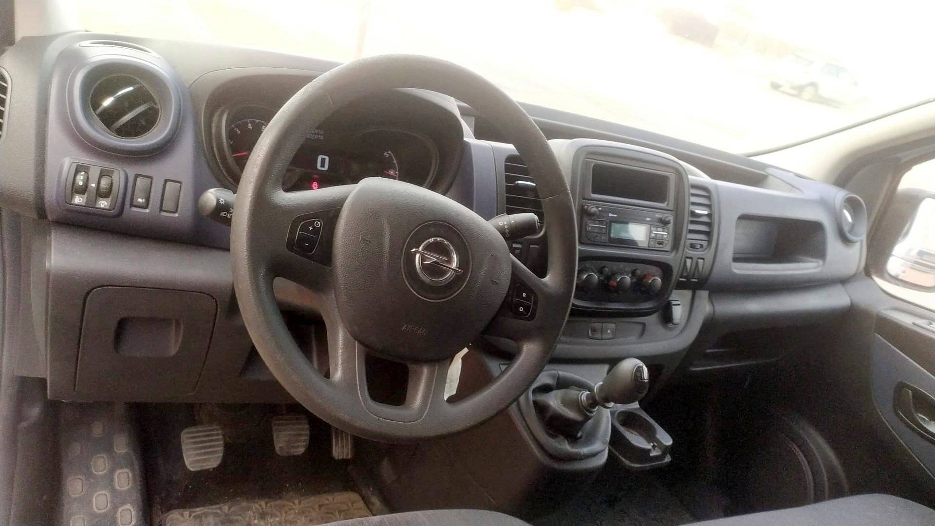 Bestuurderplaats Opel Vivaro - Yescapa