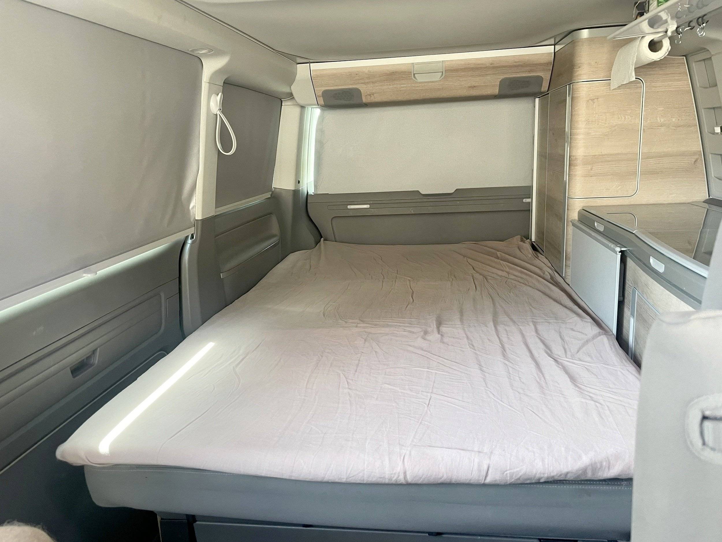 Slaapplaatsen Volkswagen VOLKSWAGEN CALIFORNIA - Yescapa