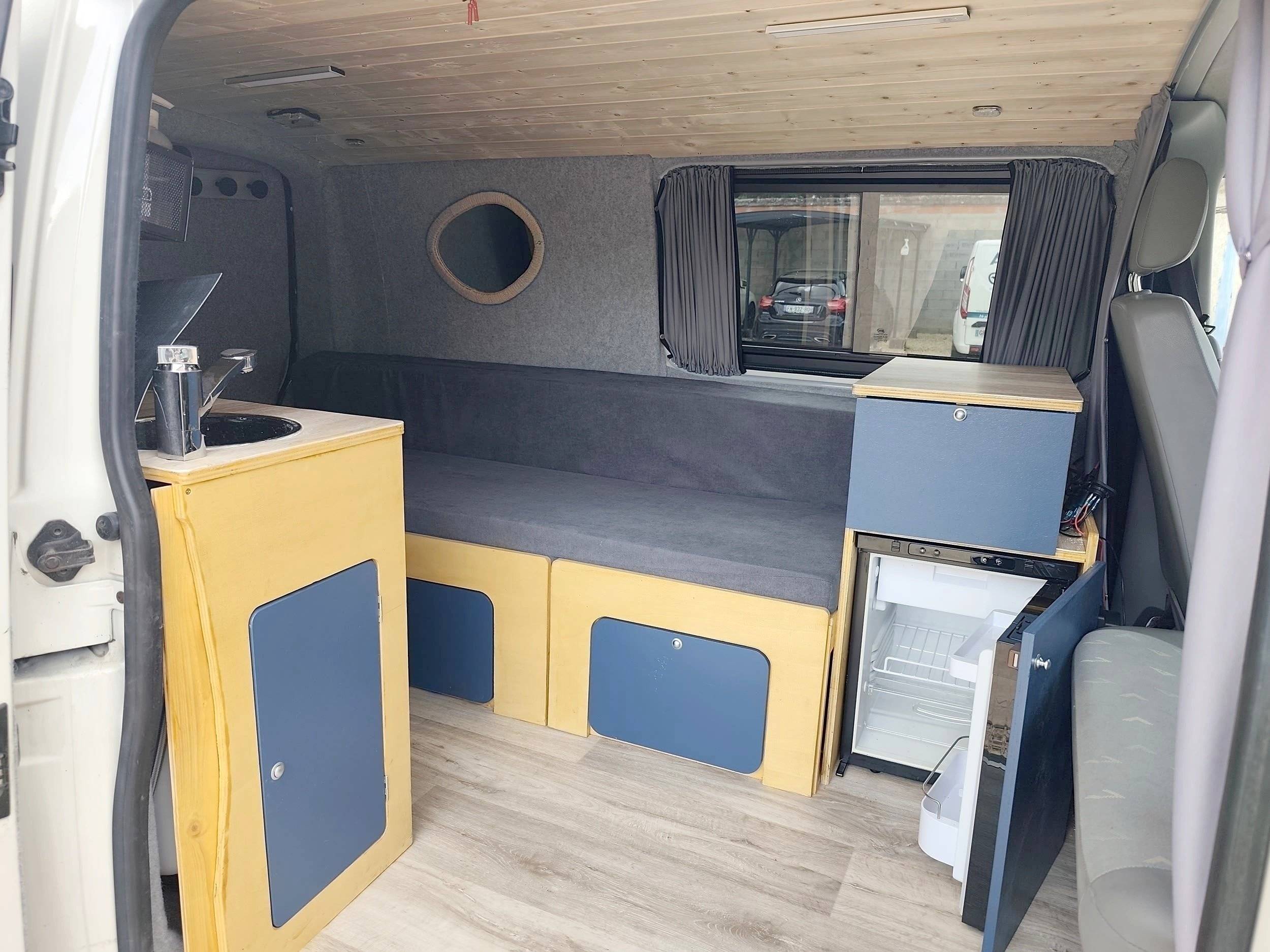 Volkswagen T5 1,9 l 102 ch