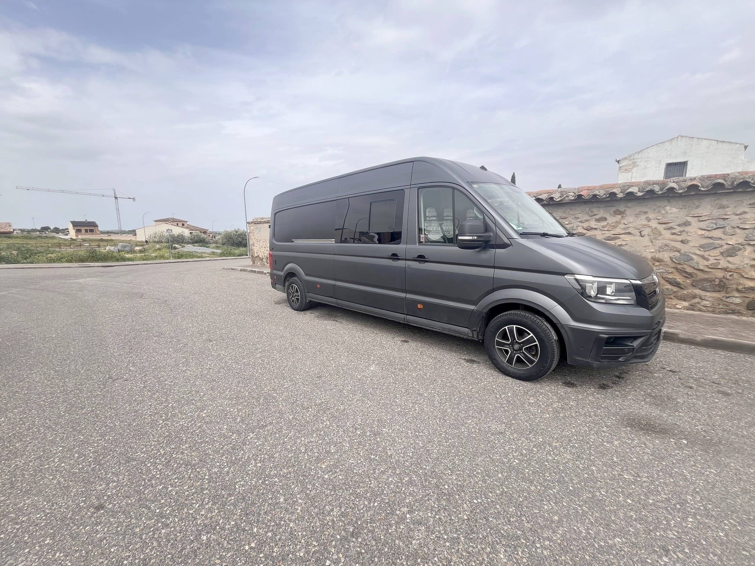 schräge Vorderansicht Volkswagen - Yescapa