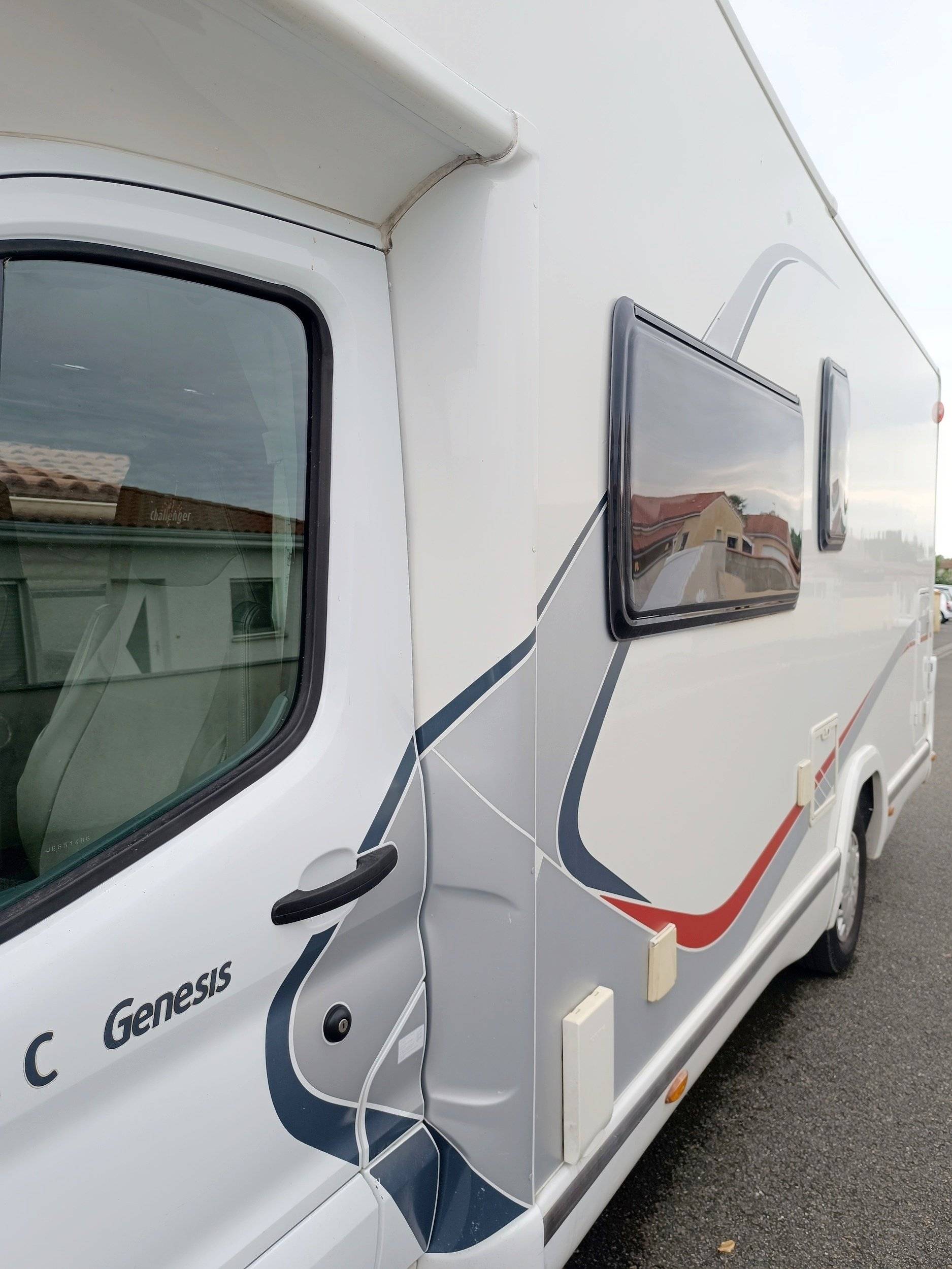 Challenger ford transit