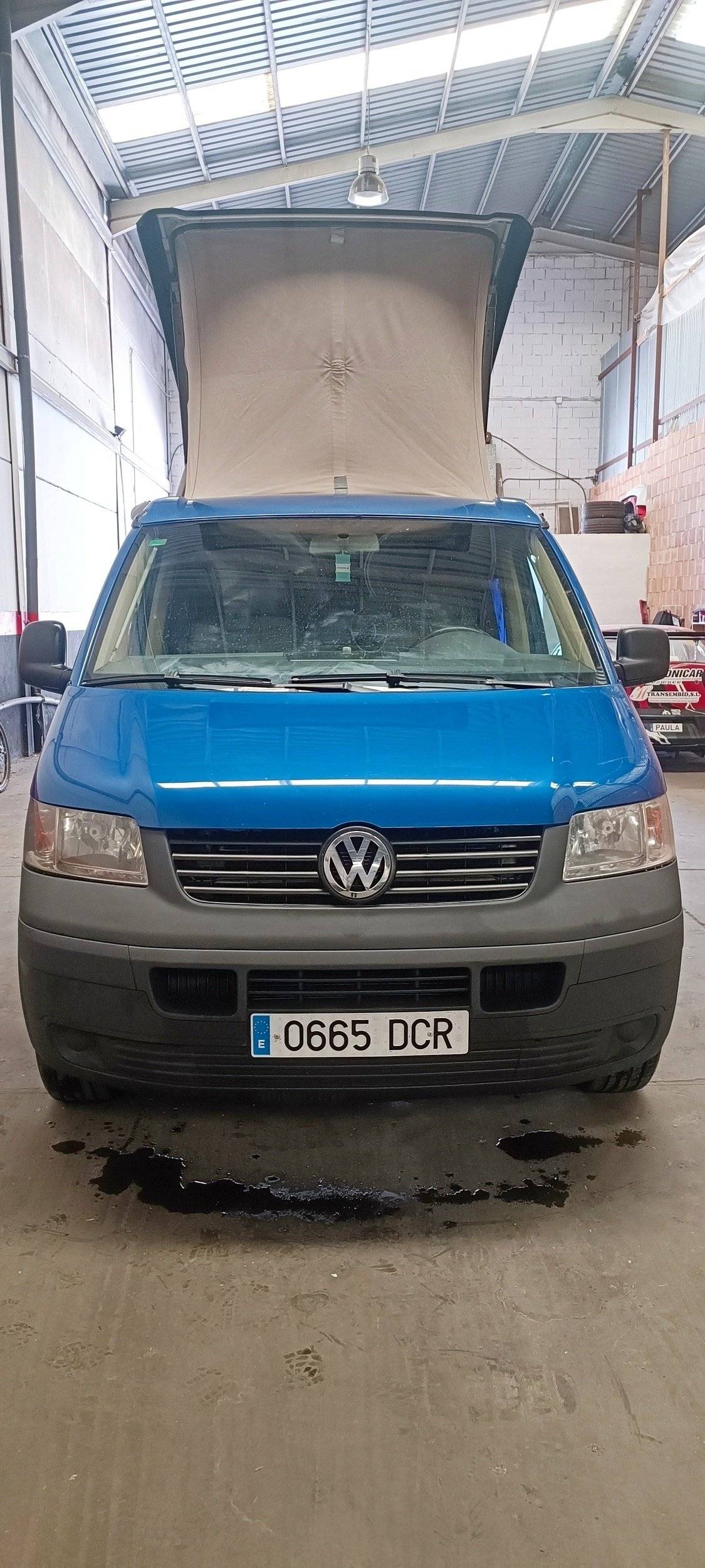 Vista del vehículo ángulo delantero Volkswagen - Yescapa