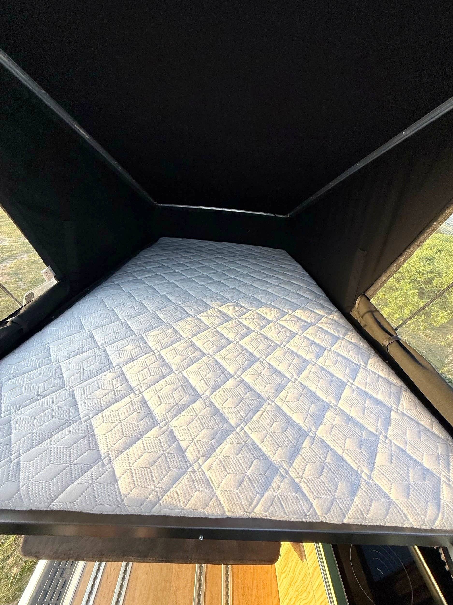 Plazas en cama Opel Vivaro 1,6 l 120 ch - Yescapa
