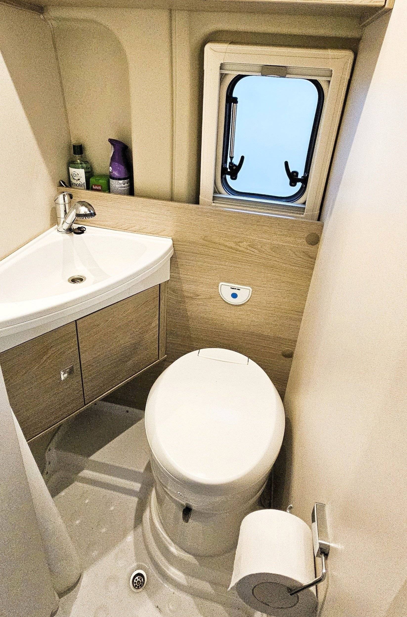 Bürstner Campeo Black Forest