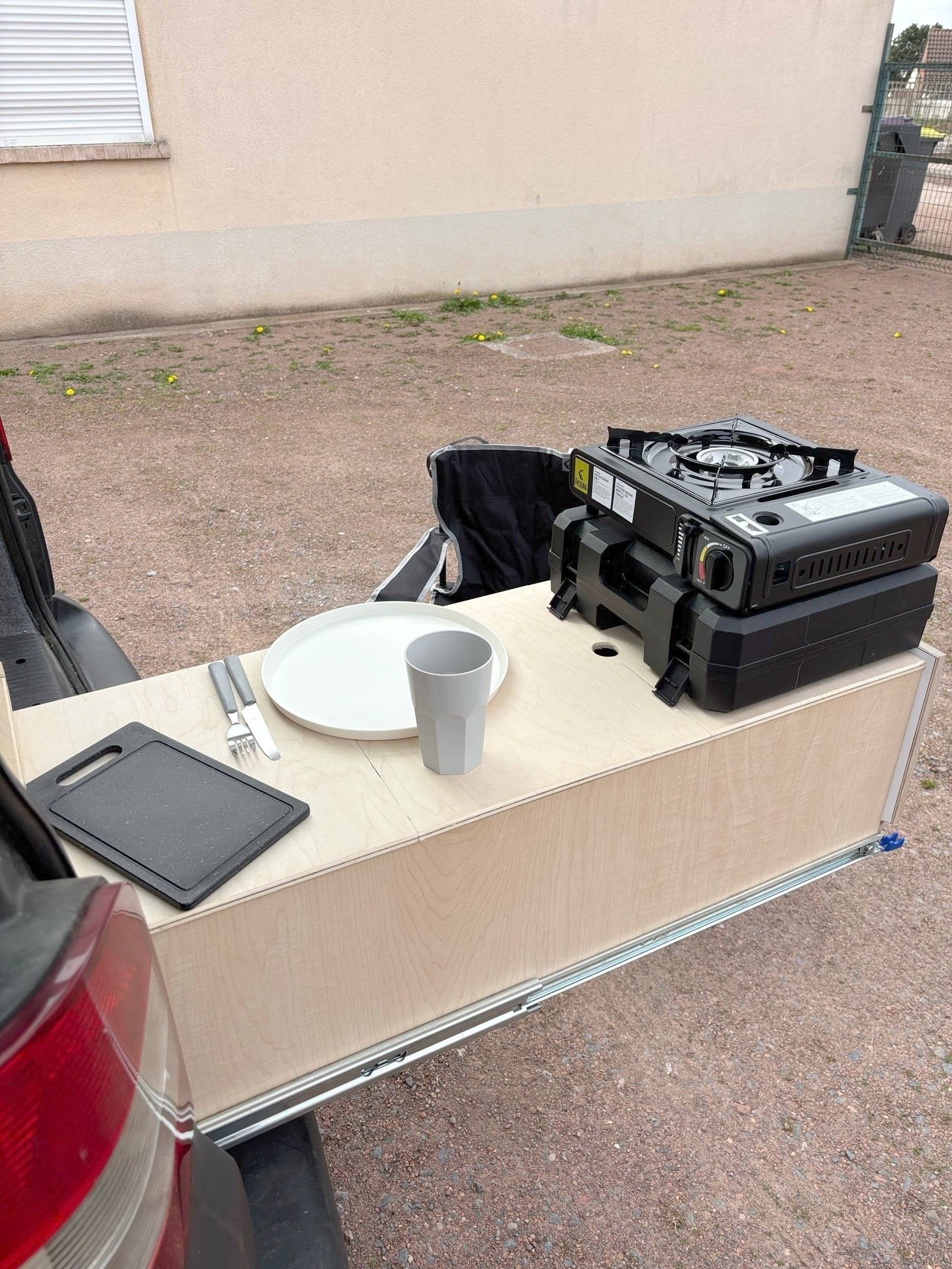 Menjador Volkswagen T5 84 ch - Yescapa