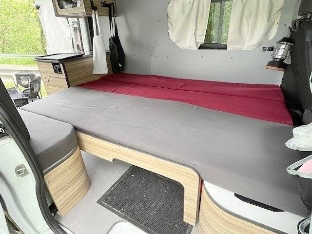 Plazas en cama Renault Trafic L1H1 - Yescapa
