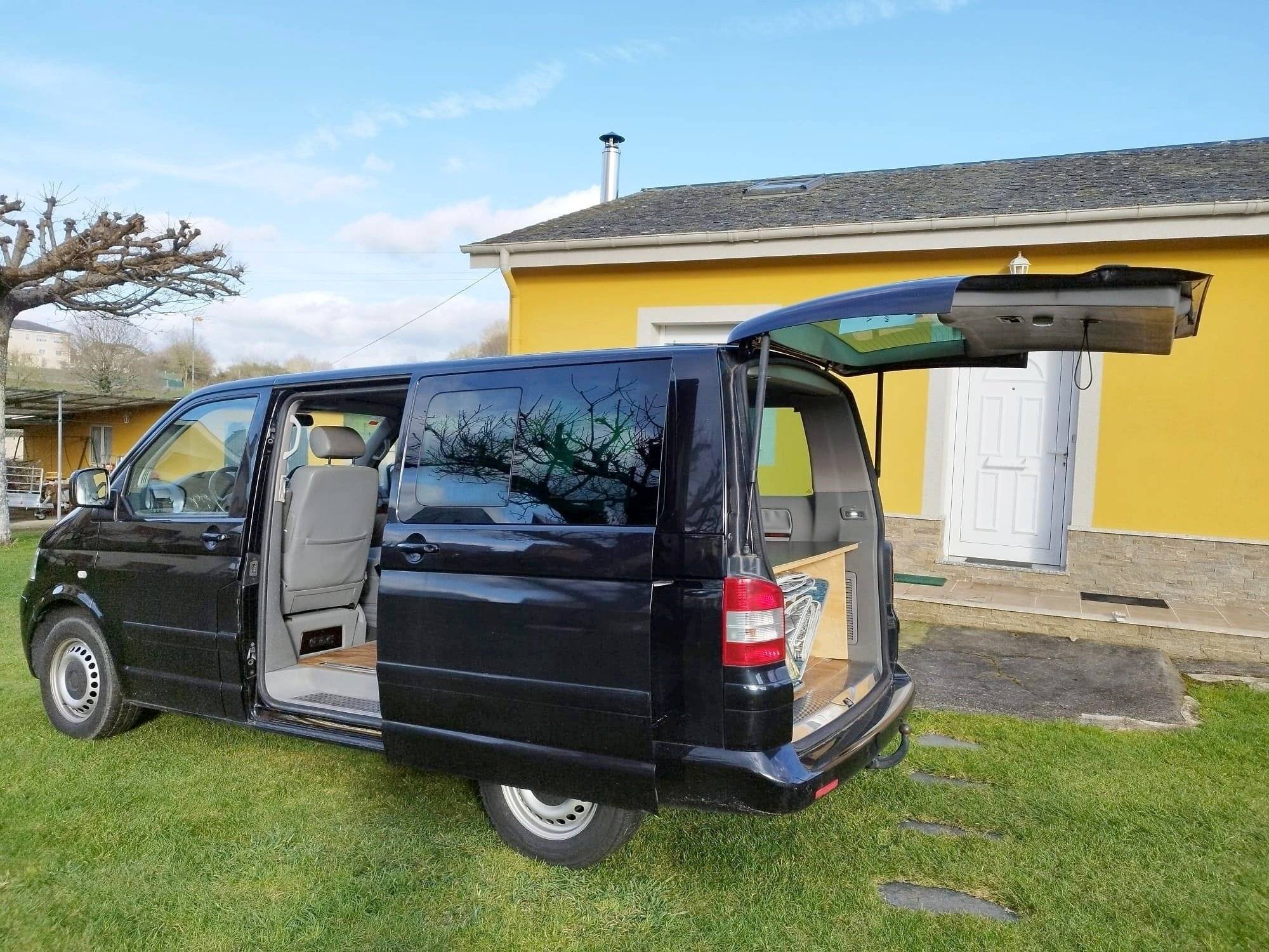 Volkswagen Volkswagen Multivan T5 Camper 2.5 TDI