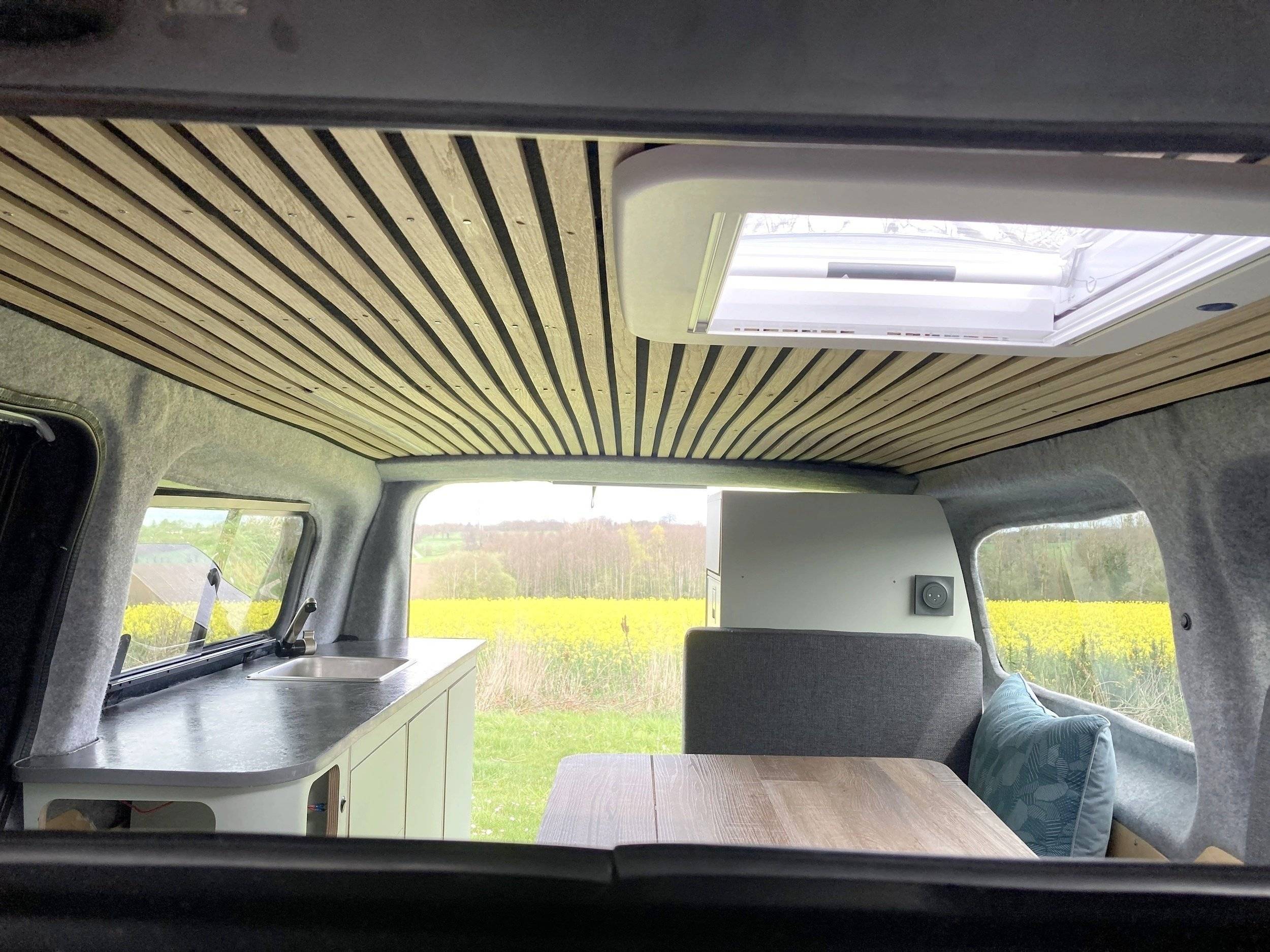 Yakavan Peugeot e-Expert