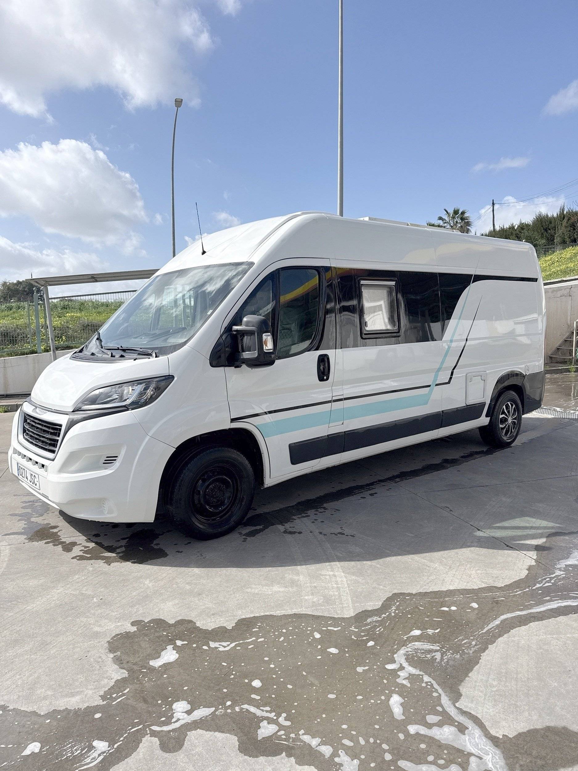 Peugeot Boxer 2,2 l hdi 130 ch