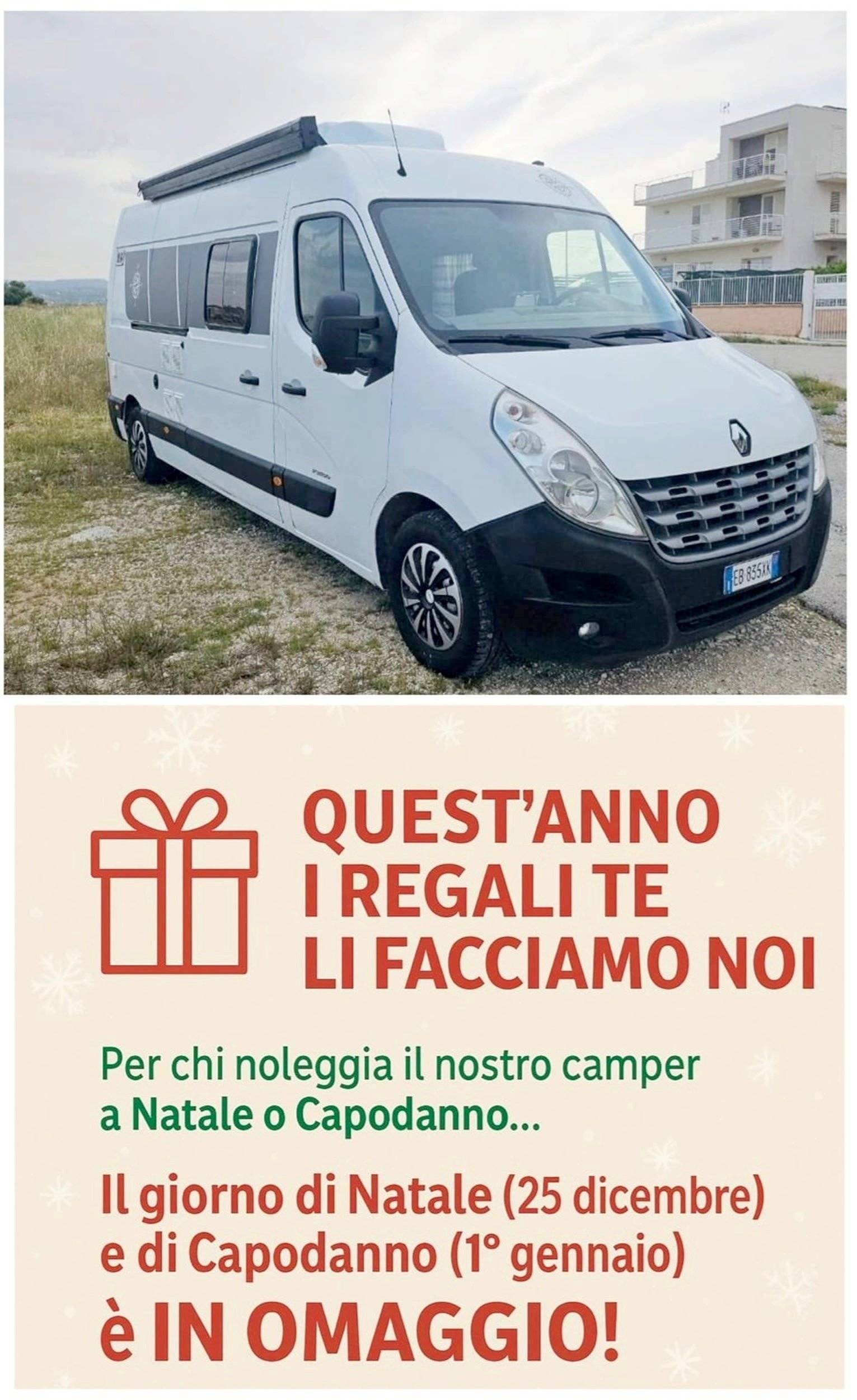 Vista frontale a ¾ Renault Master 2,3 l 125 ch - Yescapa