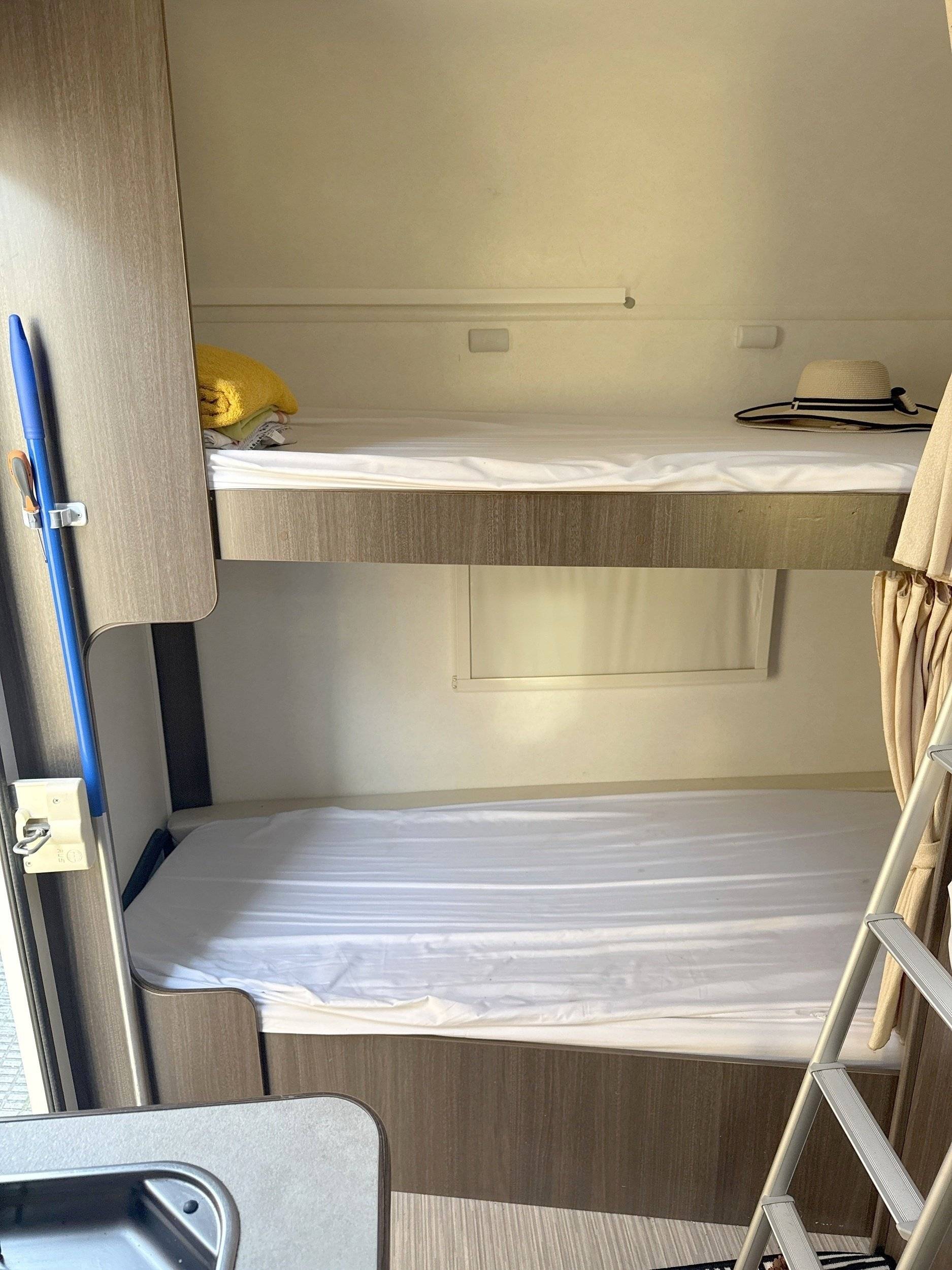 Berth Renault Master 2,3 l 125 ch - Yescapa