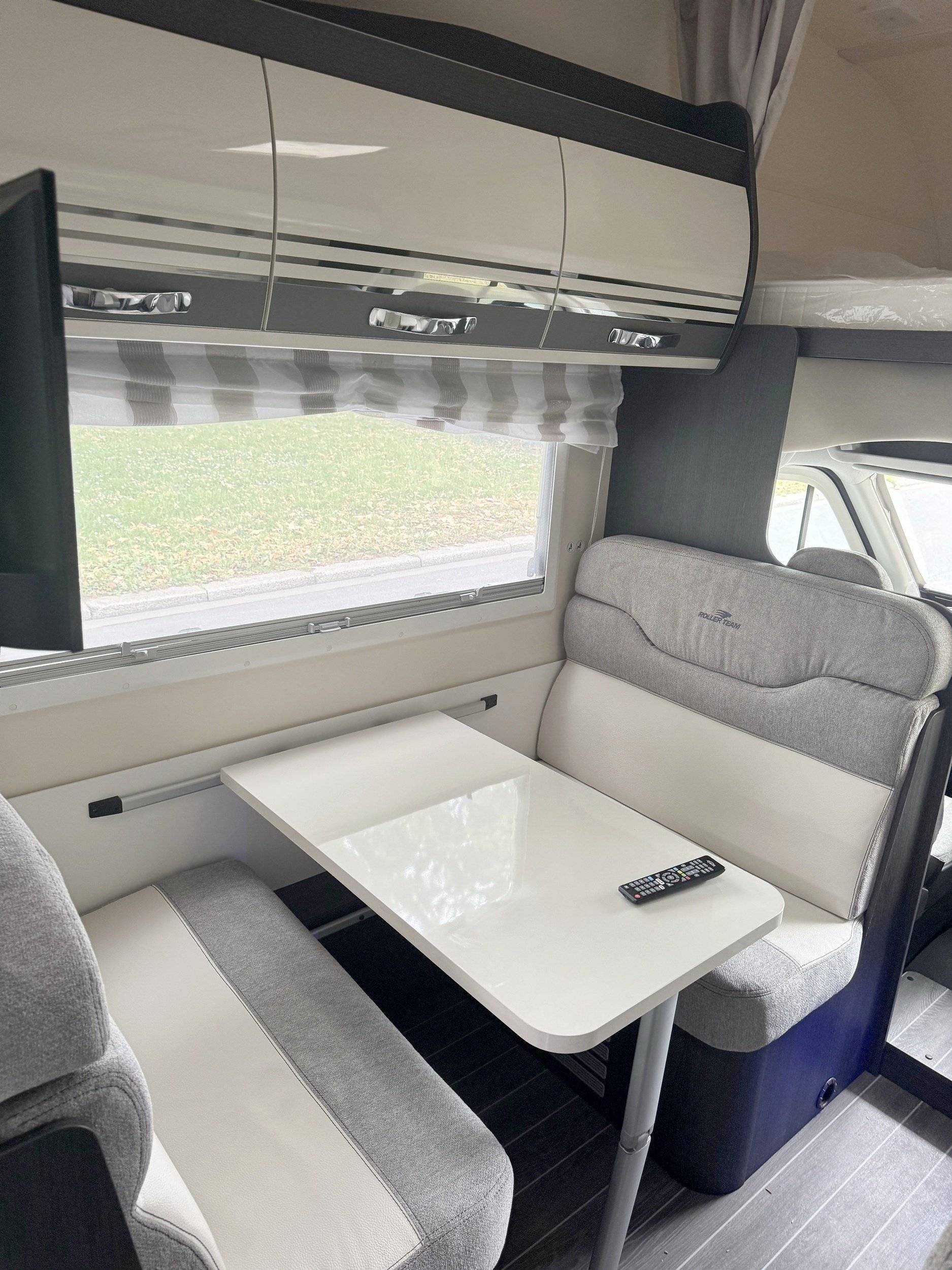 Select 277 Alkoven 7 Sitze Transit