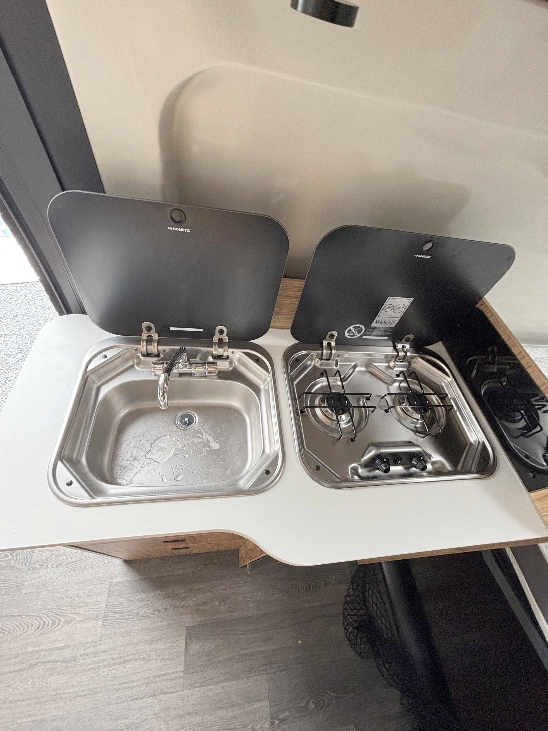 Font Vendôme terra van