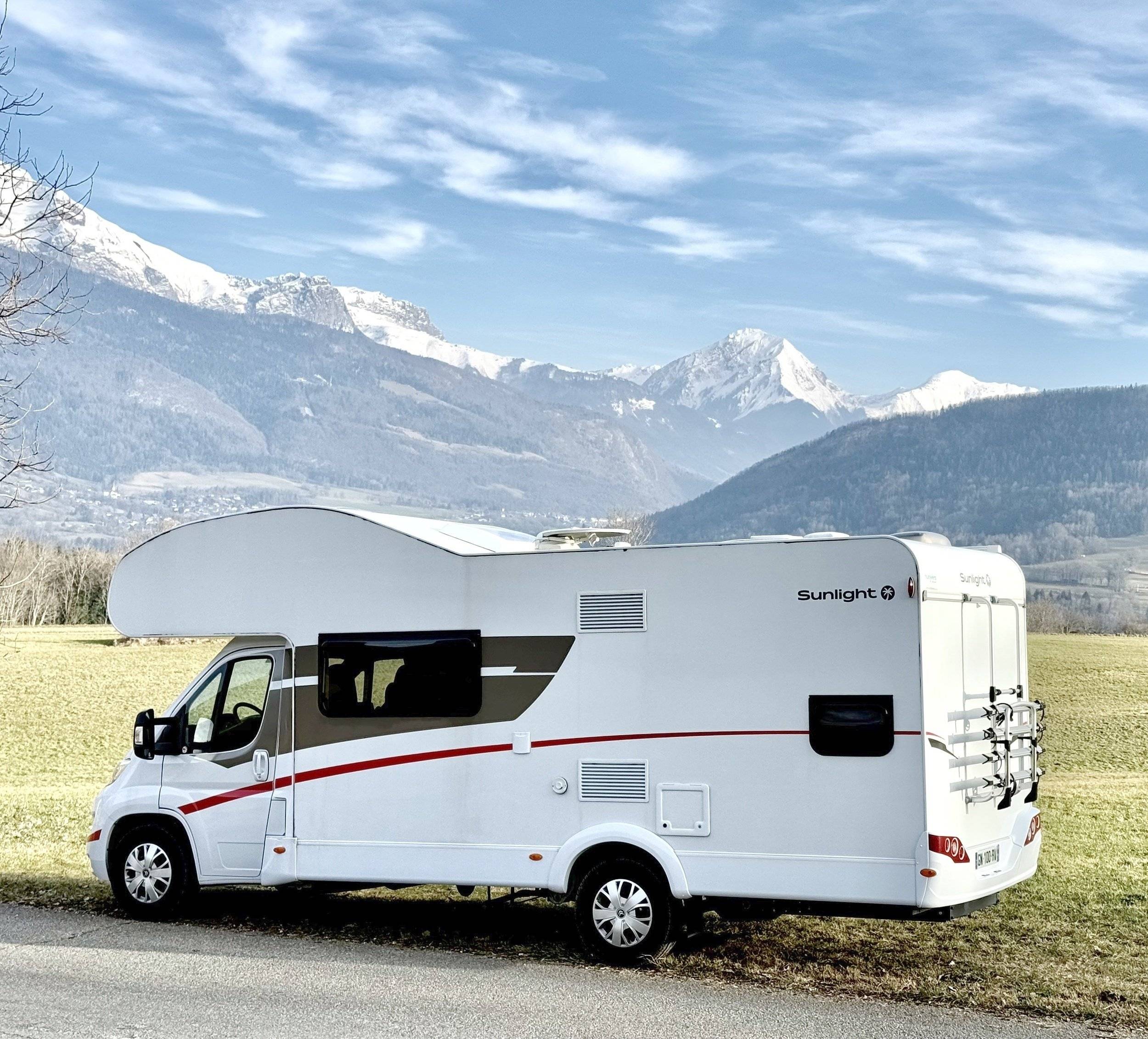 Vue avant de 3/4 Citroën Citroën jumper - Yescapa
