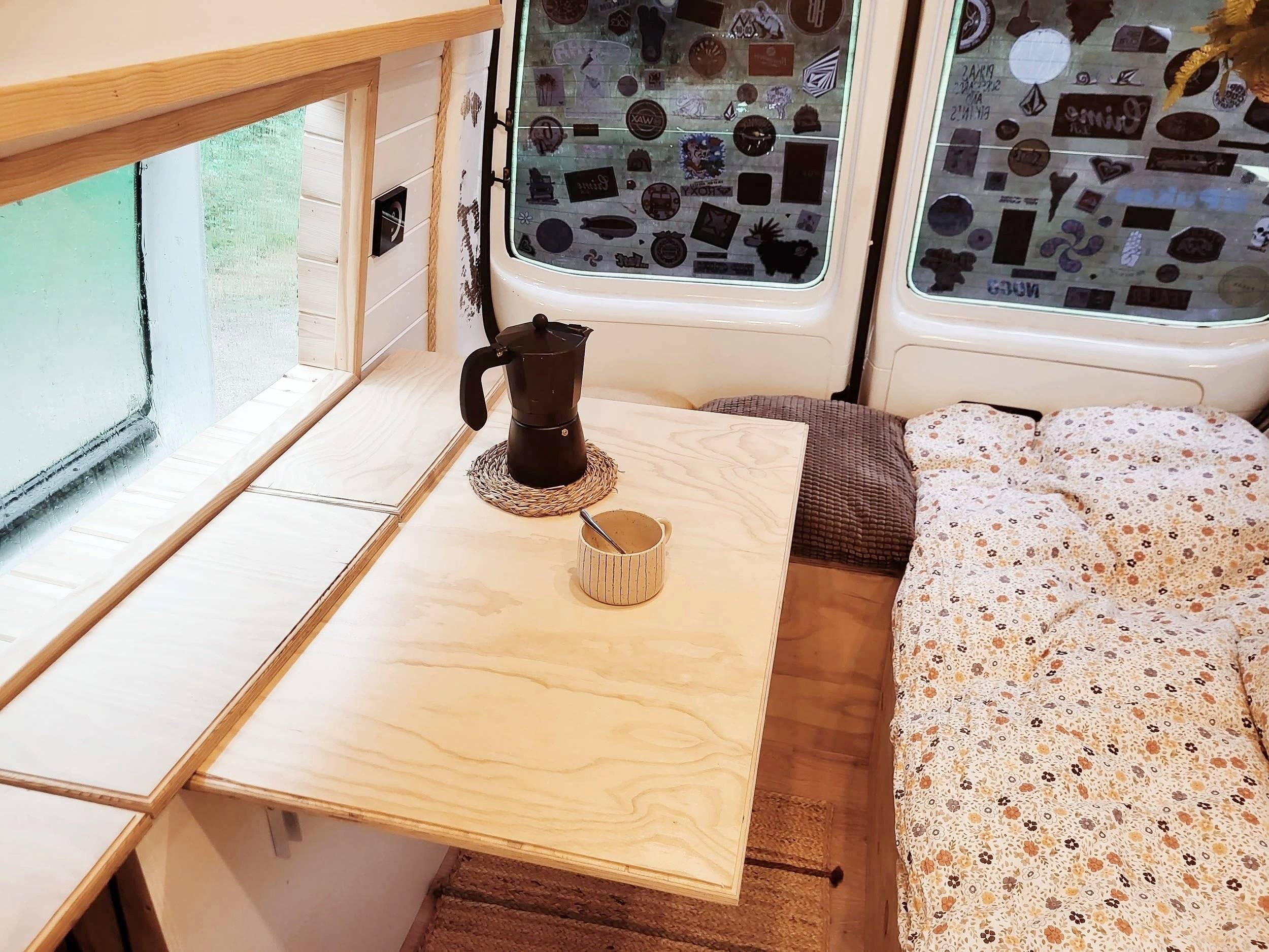 Dinette Volkswagen Volkswagen Transporter T5 - Yescapa